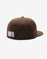 UNDEFEATED X NE ICON FITTED - BROWN