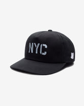 UNDEFEATED REGIONAL STENCIL SNAPBACK - NY - BLACK -