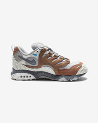 UNDEFEATED X NIKE AIR TERRA HUMARA - ARCHAEOBROWN -