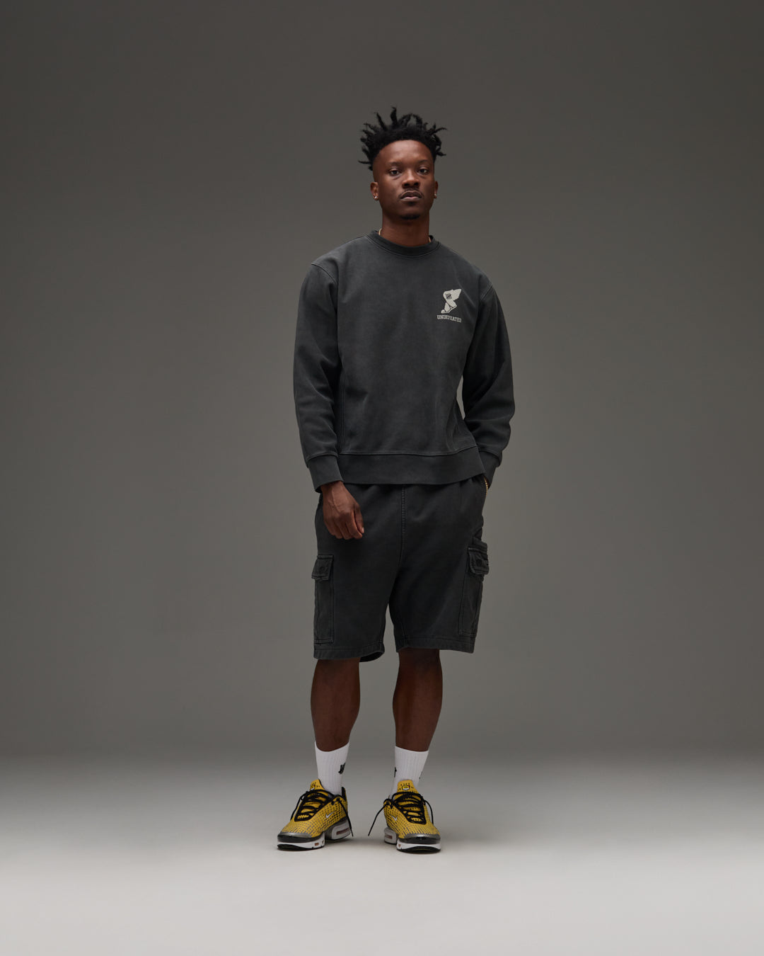 UNDEFEATED CARGO SWEATSHORT - BLACK