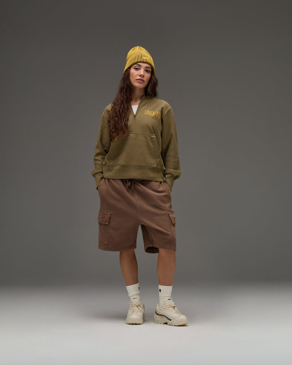 UNDEFEATED CARGO SWEATSHORT - CHOCOLATE