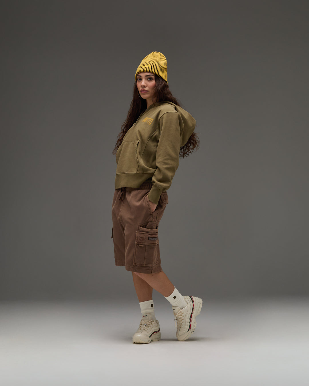 UNDEFEATED CARGO SWEATSHORT - CHOCOLATE