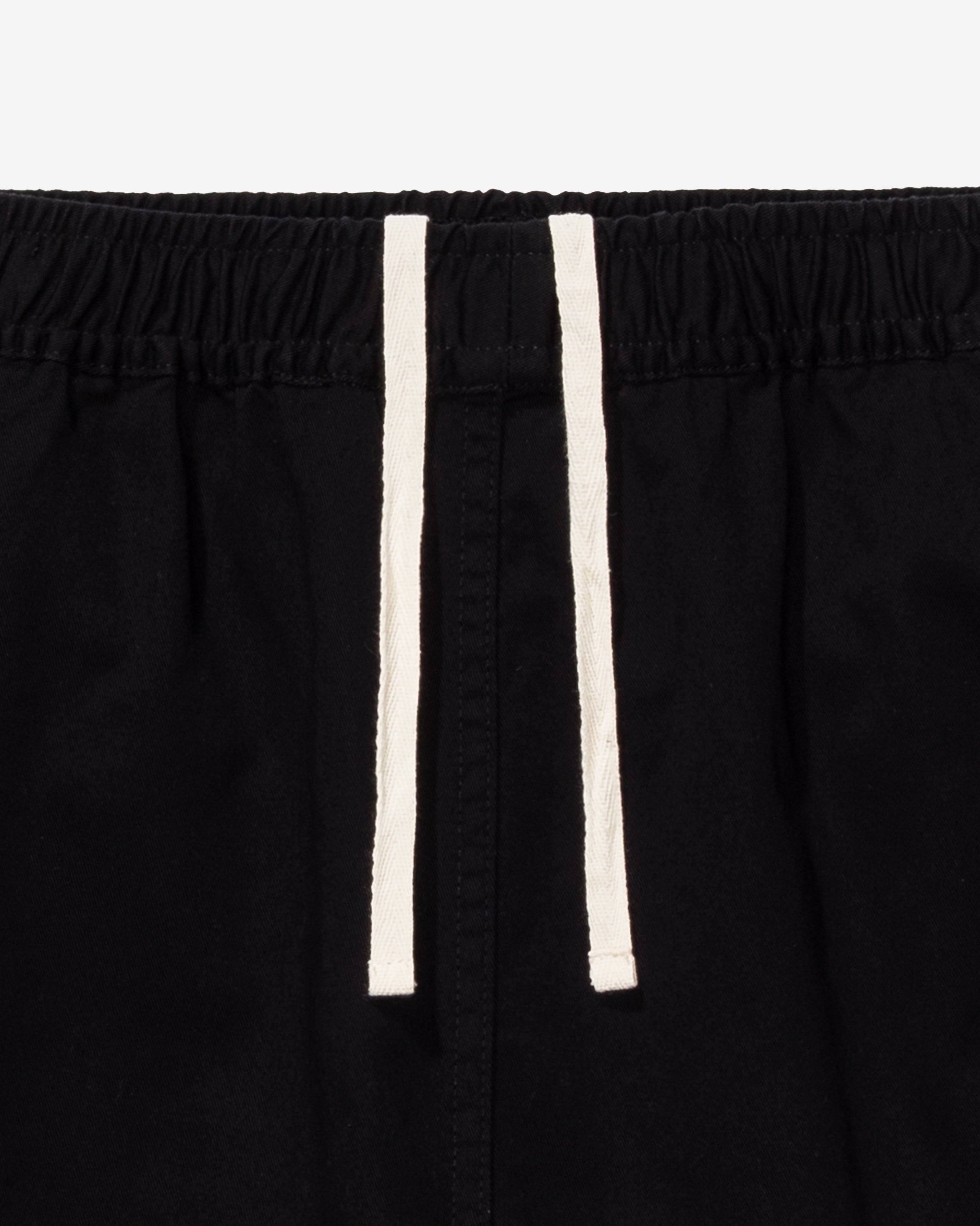 UNDEFEATED TWILL GYM SHORT - BLACK