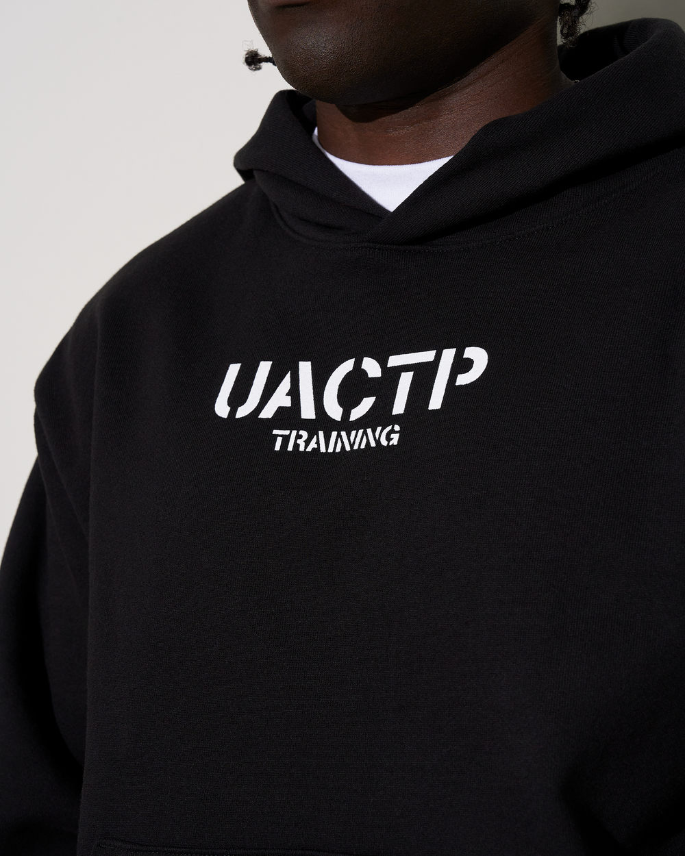 UACTP STENCIL TRAINING PULLOVER HOOD - BLACK -