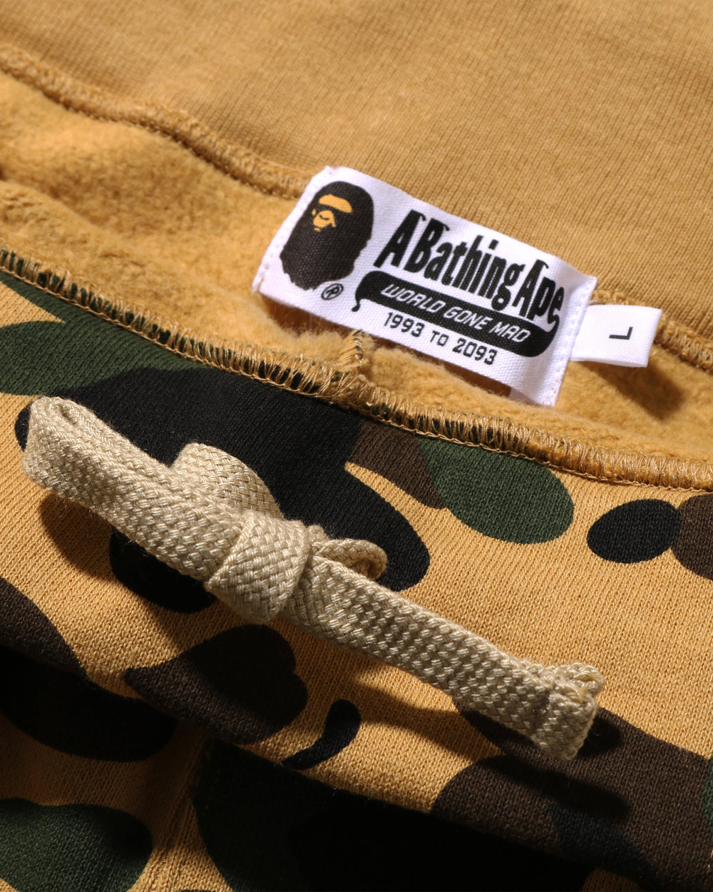 BAPE 1ST CAMO SWEAT SHORTS - YELLOW