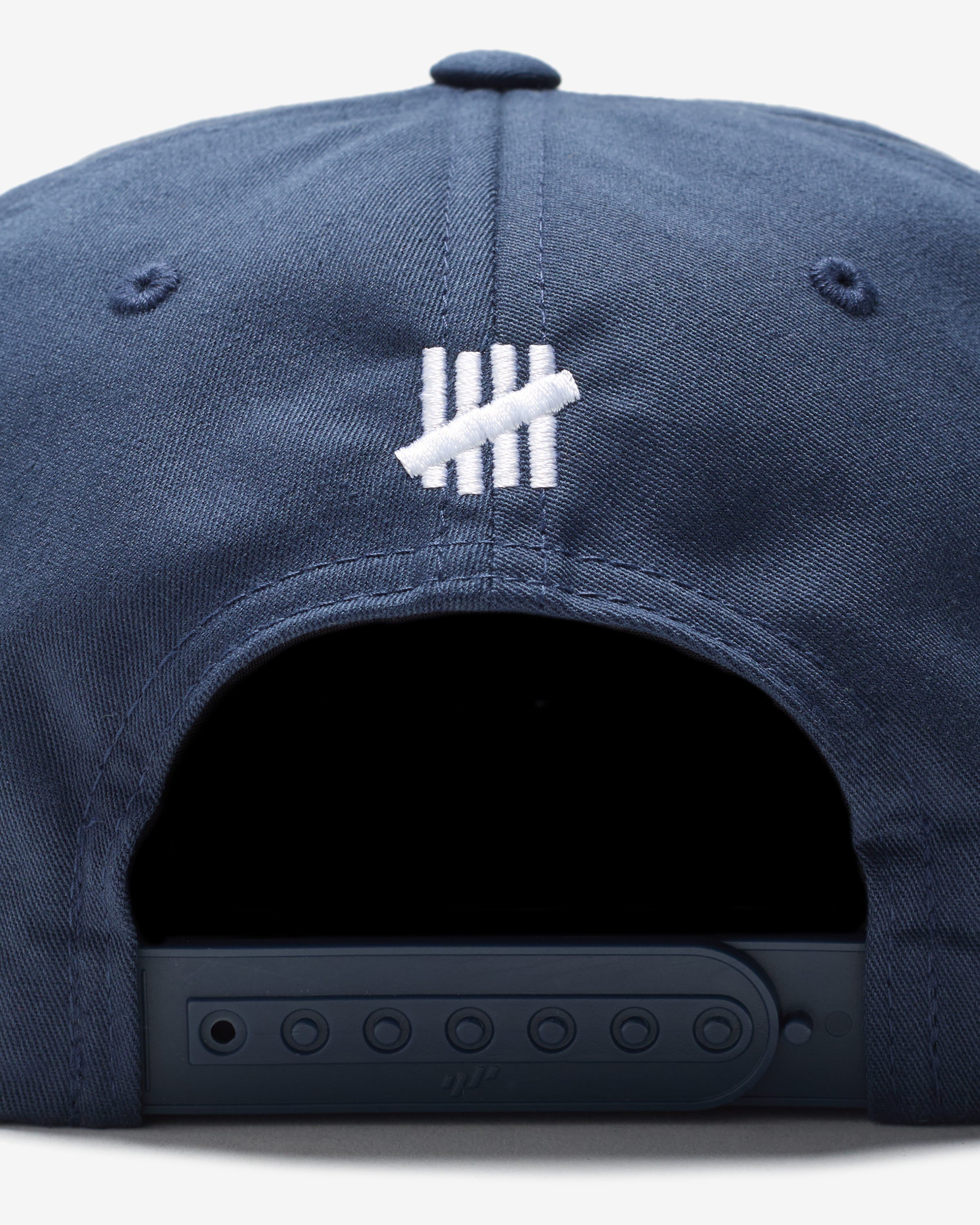 UACTP SAVERS SNAPBACK - NAVY