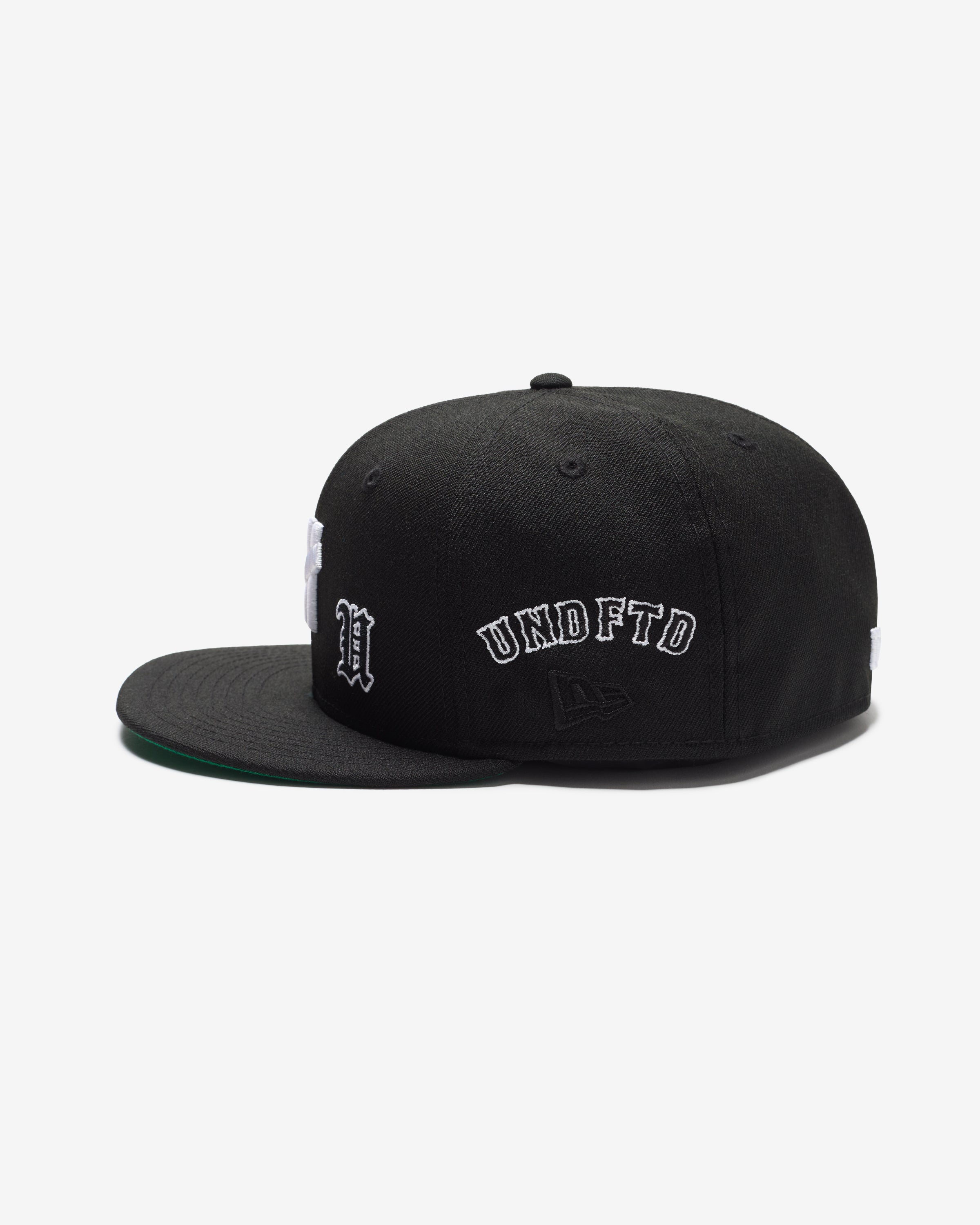 UNDEFEATED X NE ALL OVER FITTED - BLACK