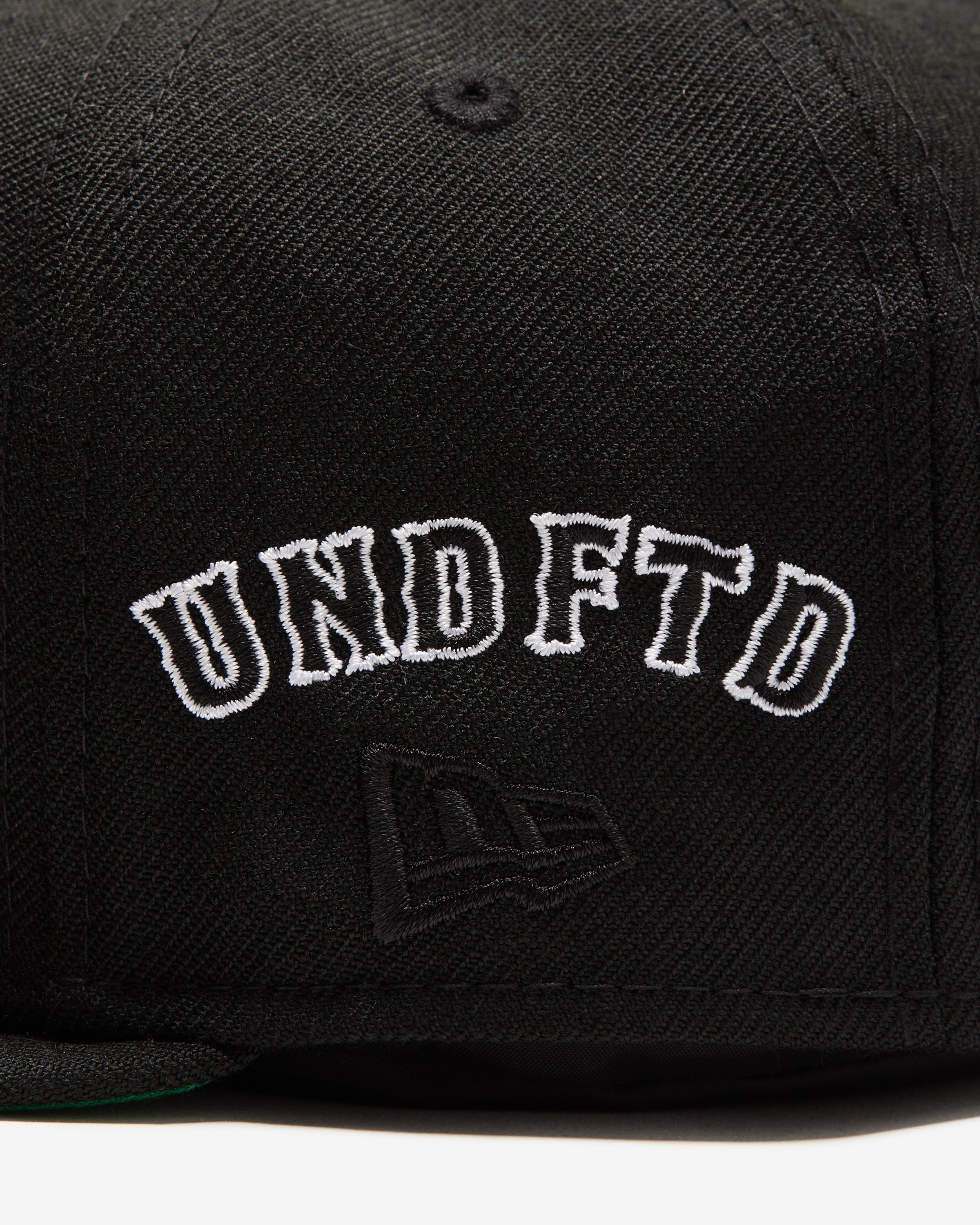 UNDEFEATED X NE ALL OVER FITTED - BLACK