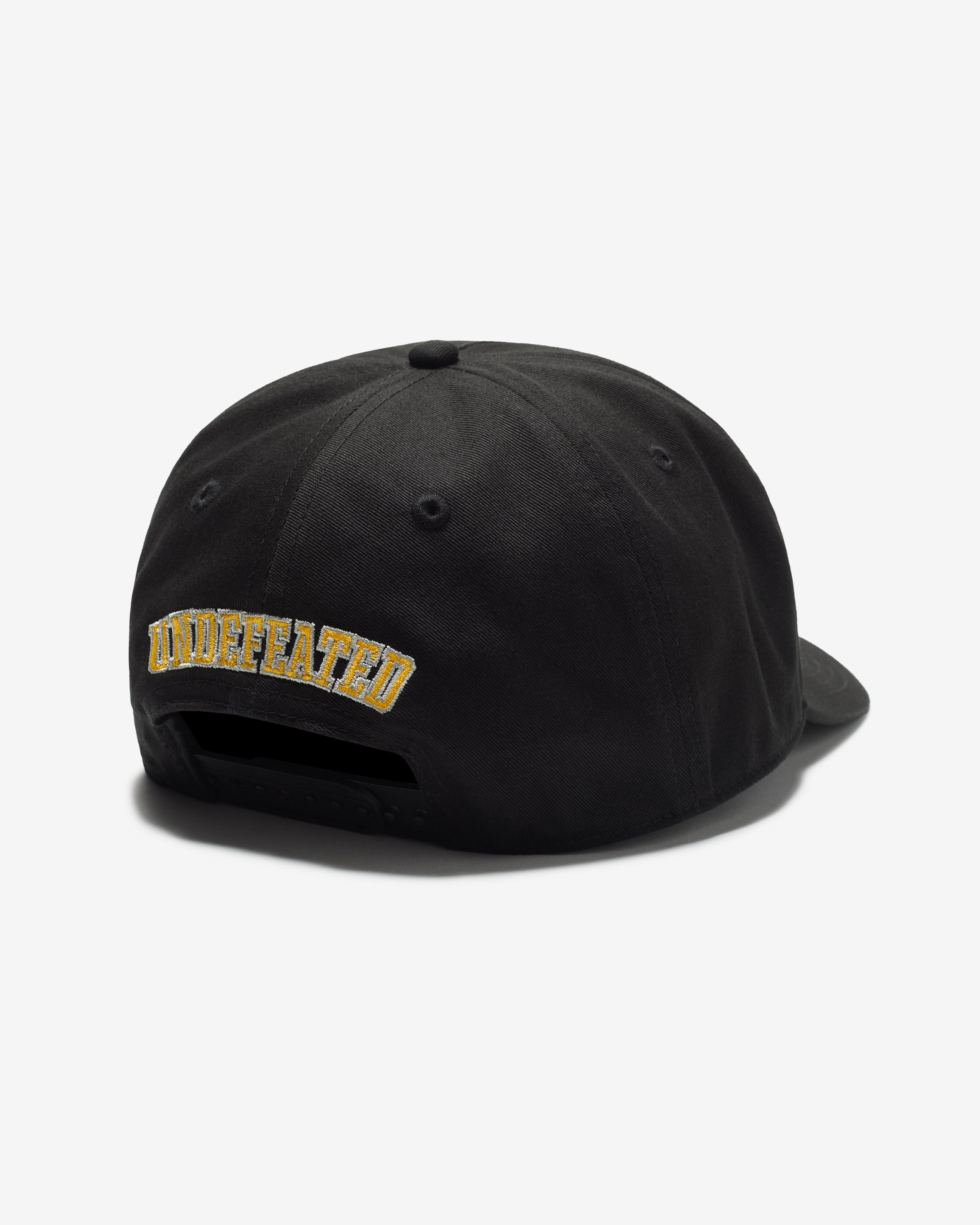 UNDEFEATED 5 SNAPBACK - BLACK -