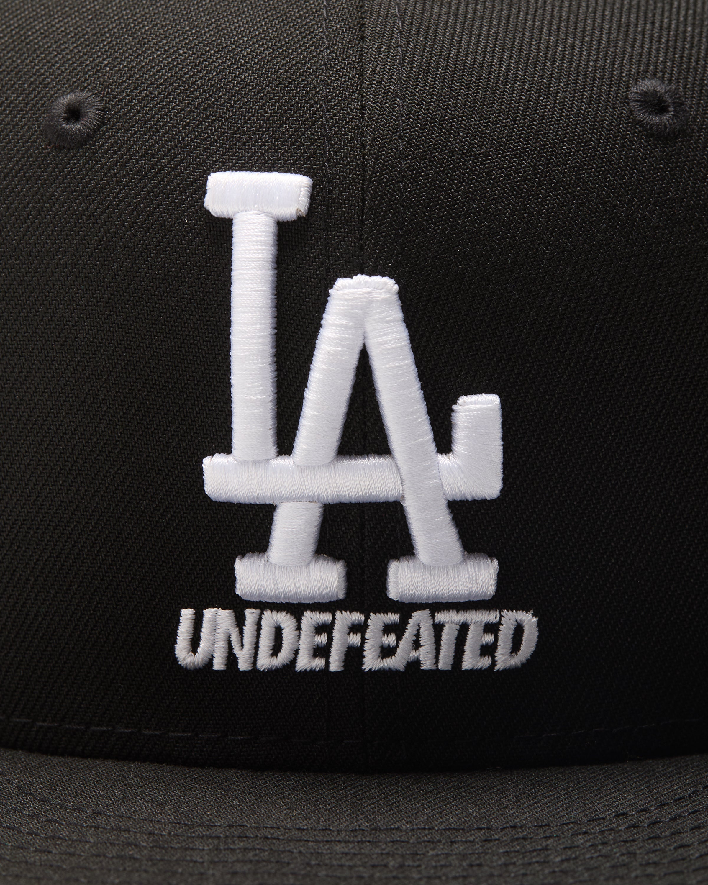UNDEFEATED X NE X DODGERS STACKED LOGO FITTED - BLACK