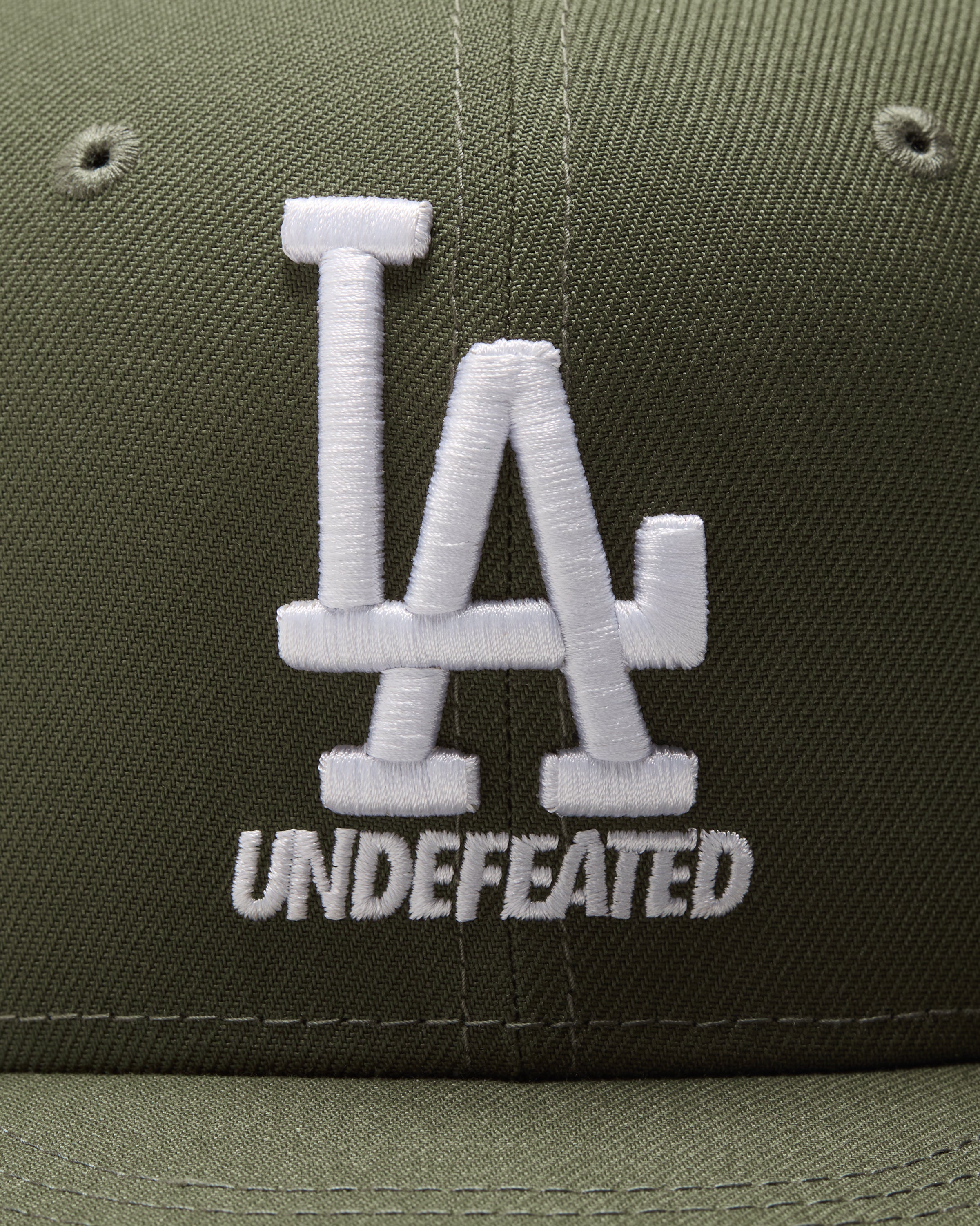 UNDEFEATED X NE X DODGERS STACKED LOGO FITTED - OLIVE