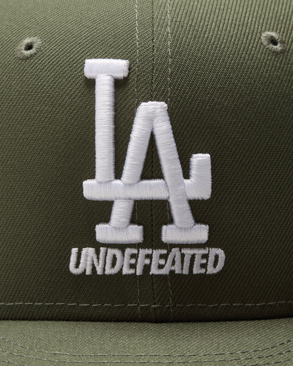 UNDEFEATED X NE X DODGERS STACKED LOGO FITTED - OLIVE