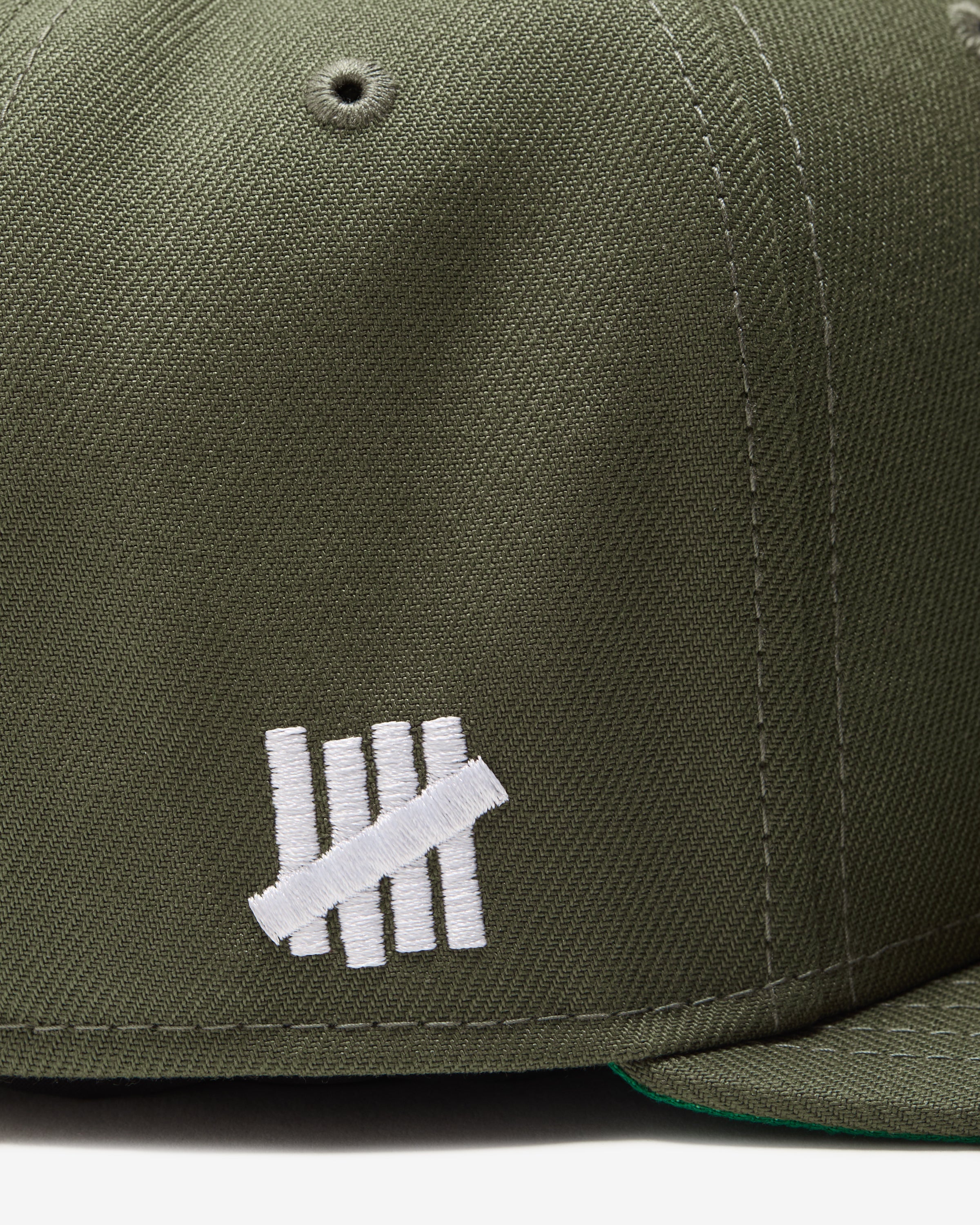 UNDEFEATED X NE X DODGERS STACKED LOGO FITTED - OLIVE