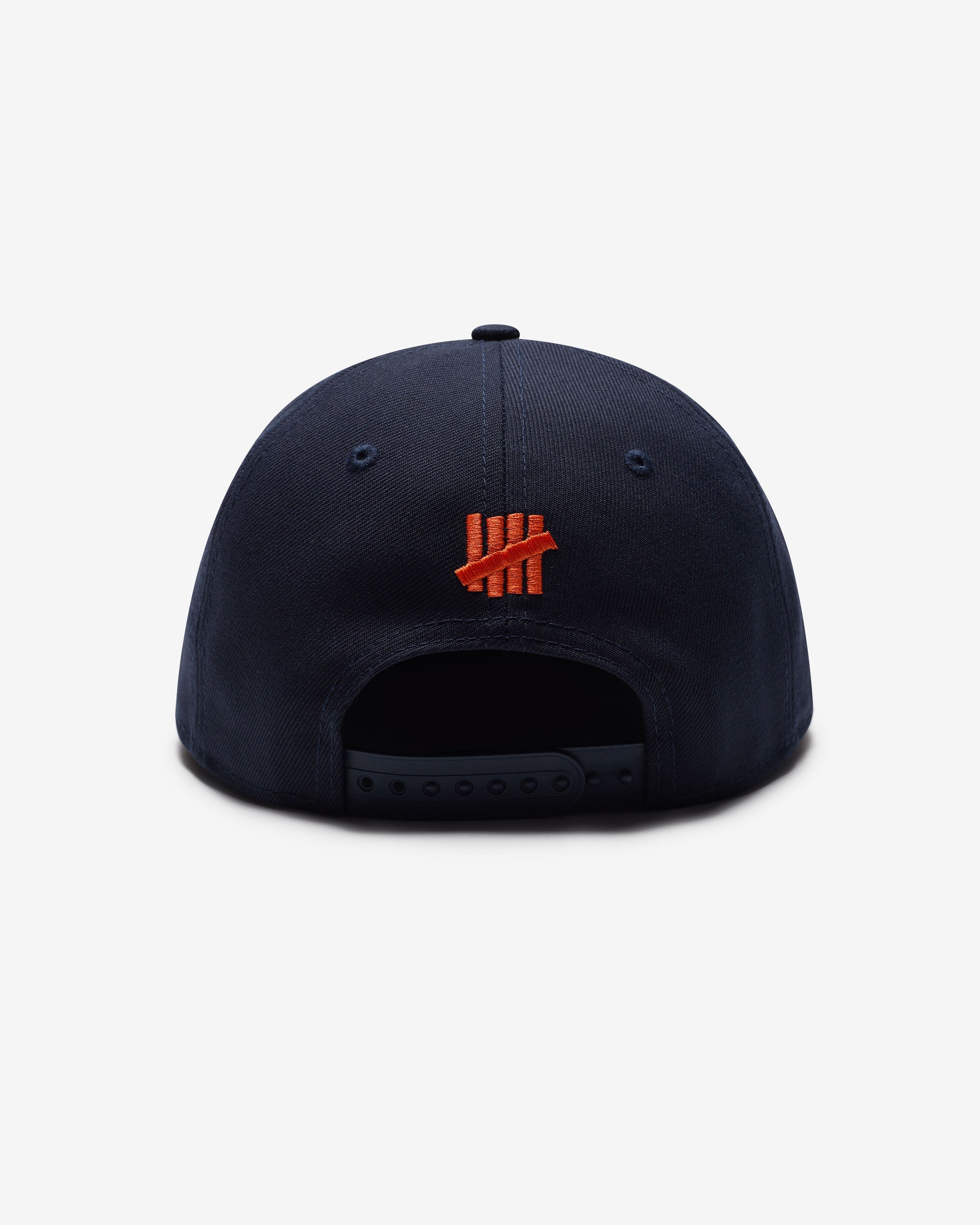 UNDEFEATED X NE BIG U SNAPBACK - NAVY