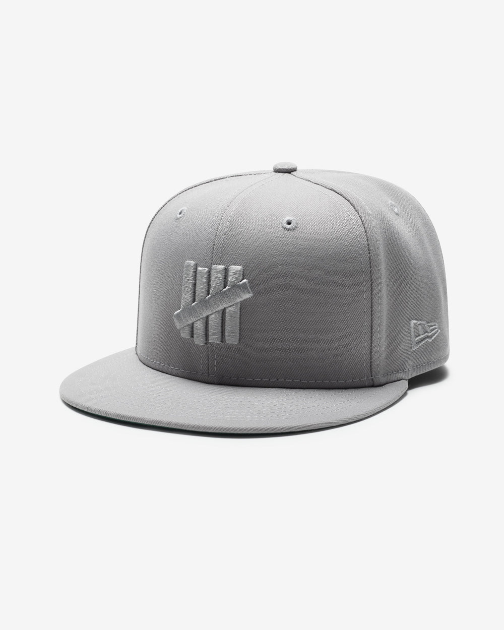 UNDEFEATED X NE MONOCHROME ICON FITTED - MEDIUM GREY