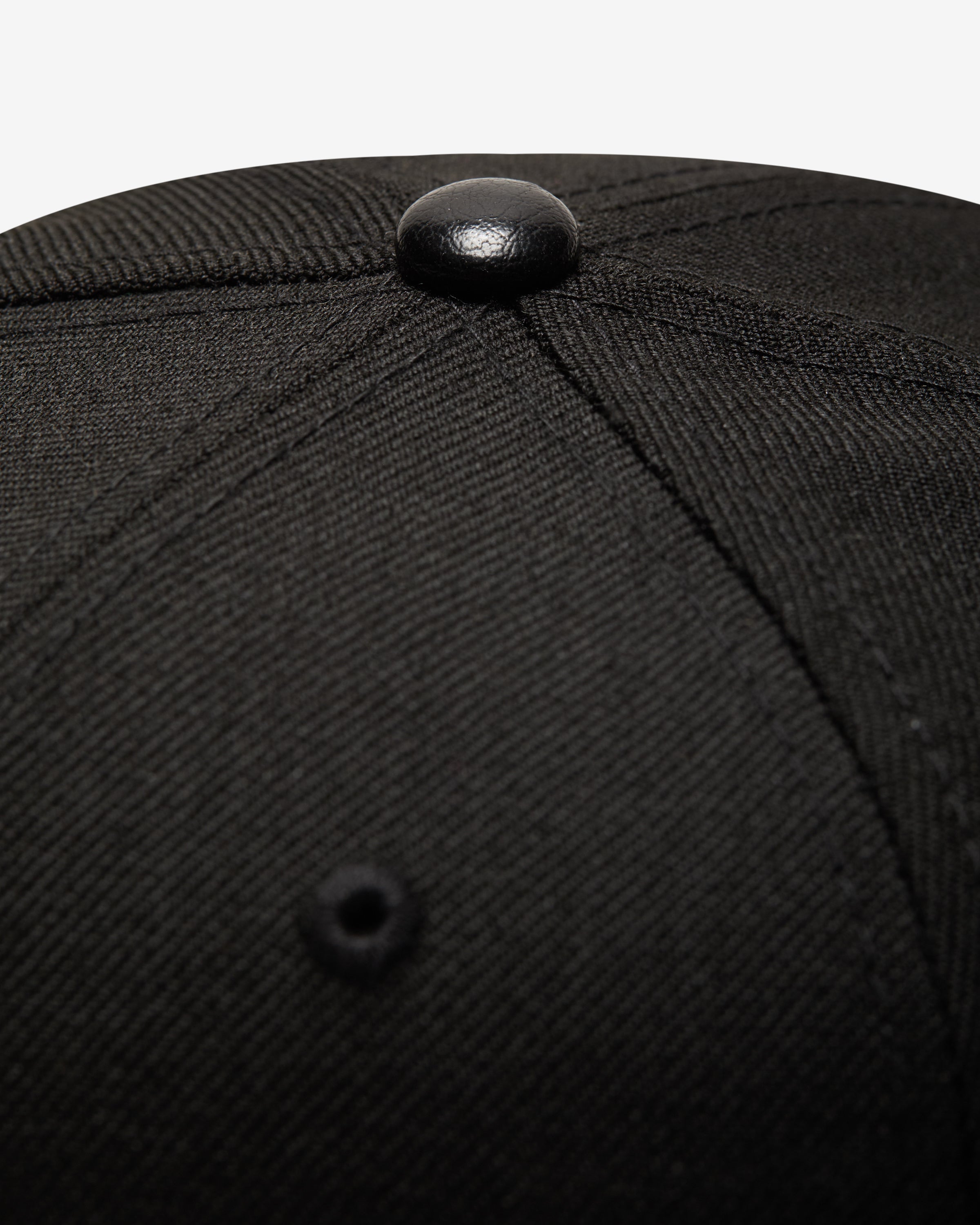 UNDEFEATED X NE WOOL ICON FITTED - BLACK