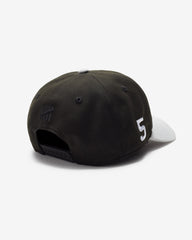 UNDEFEATED 2-TONE ARCH SNAPBACK - BLACK/ GREY