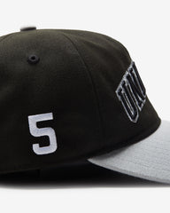 UNDEFEATED 2-TONE ARCH SNAPBACK - BLACK/ GREY