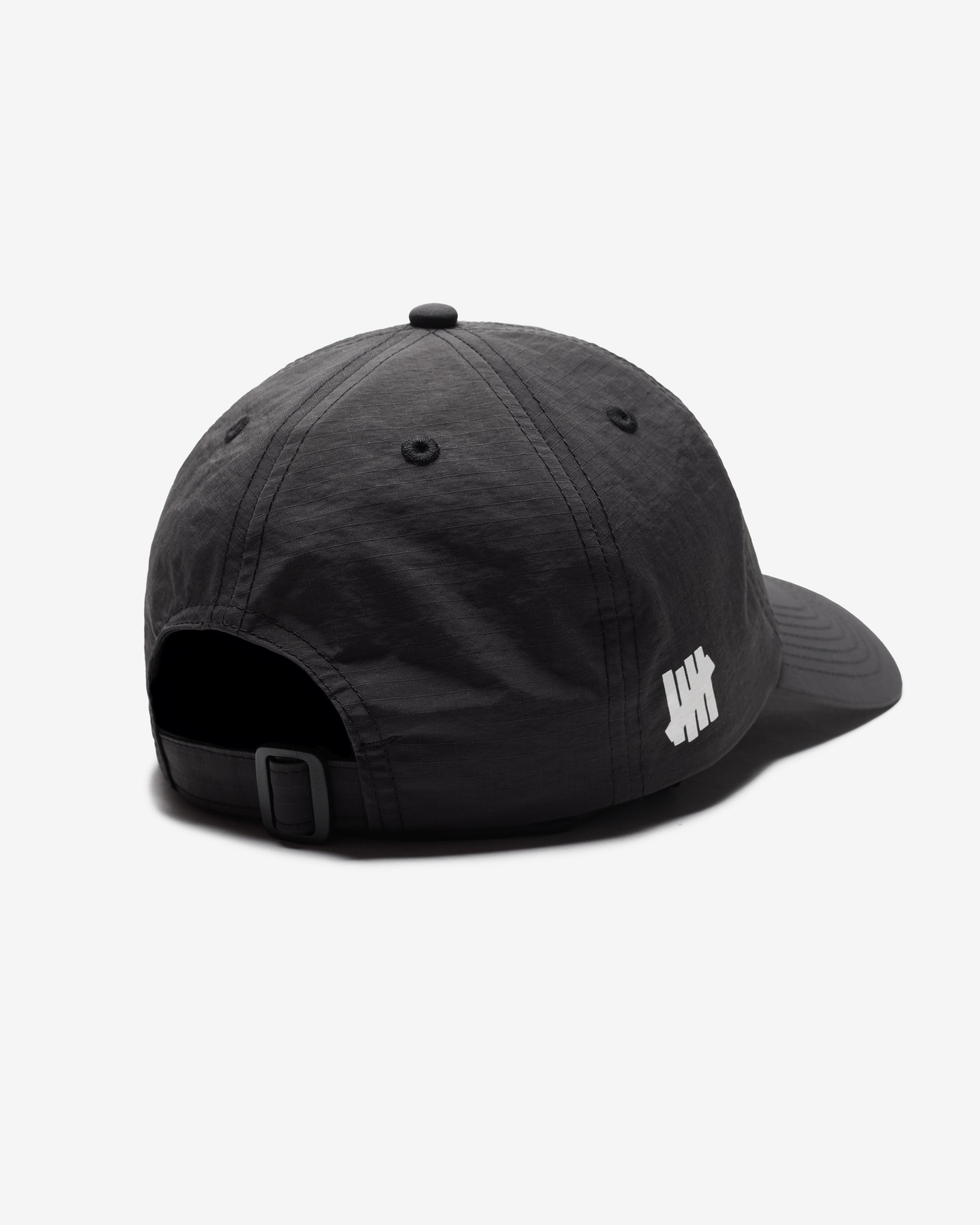 UNDEFEATED STENCIL STRAPBACK - BLACK