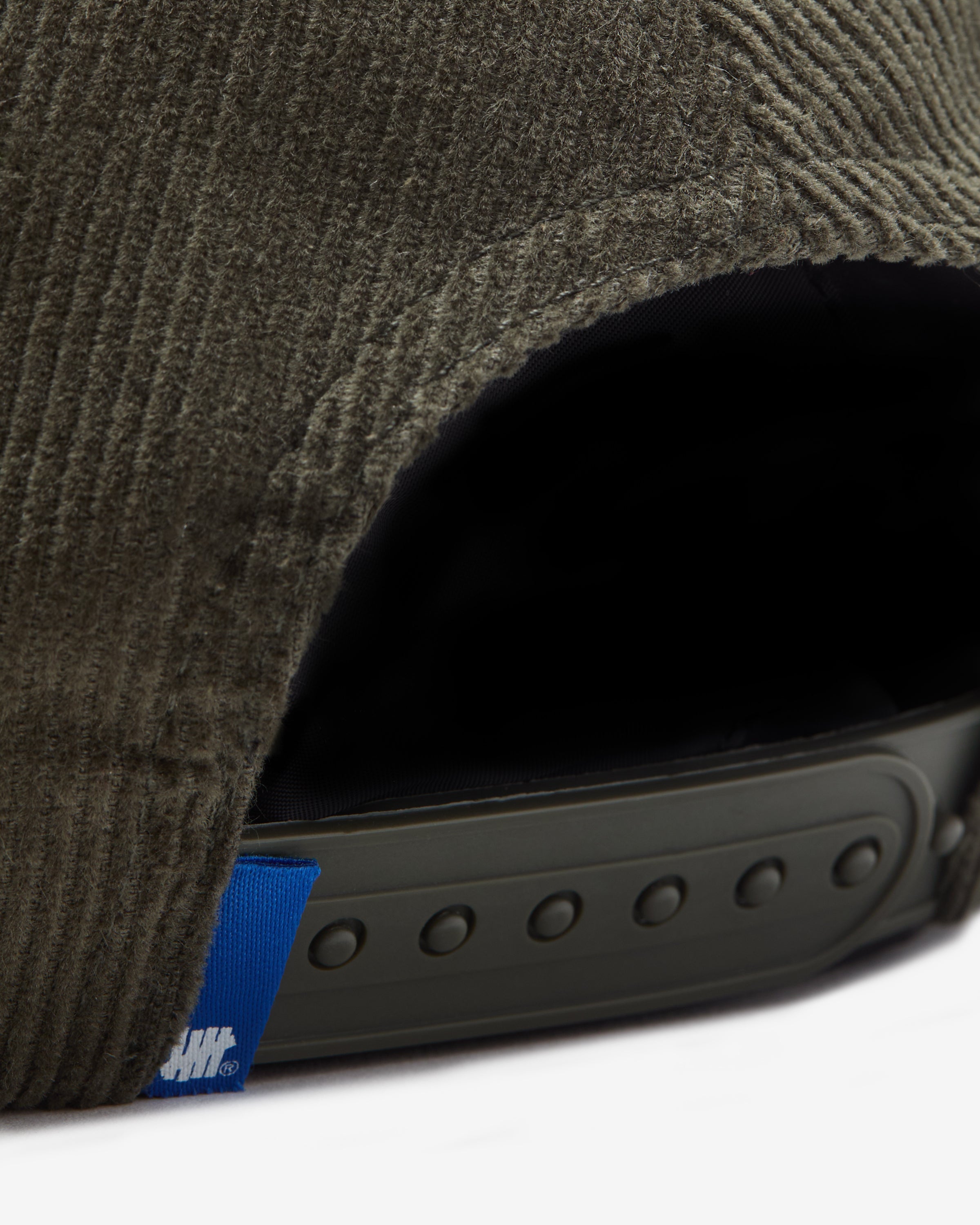 UNDEFEATED SPORT SNAPBACK - OLIVE