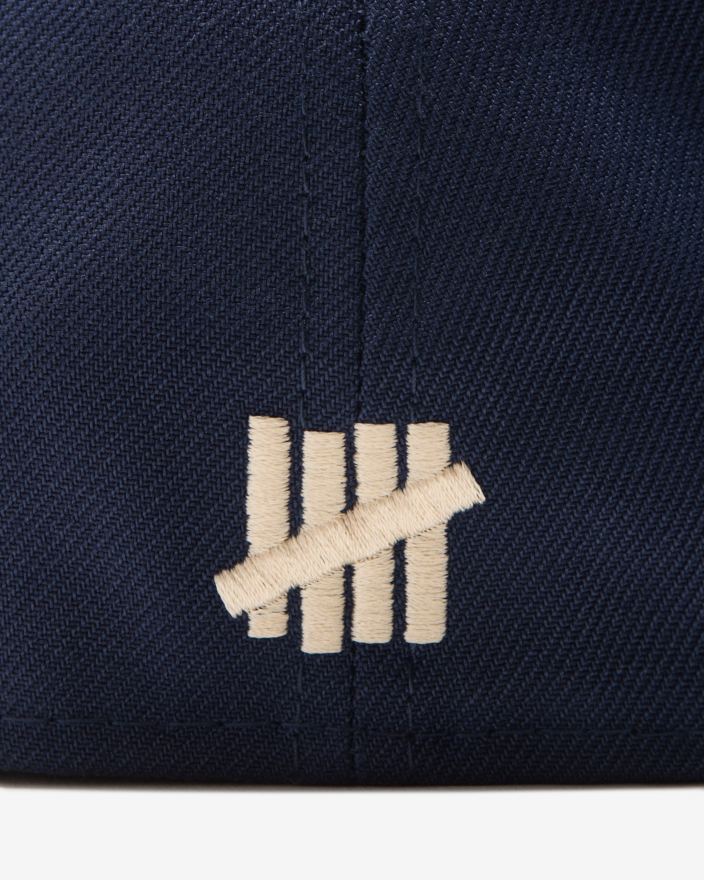 UNDEFEATED X NE O.E. FITTED - NAVY