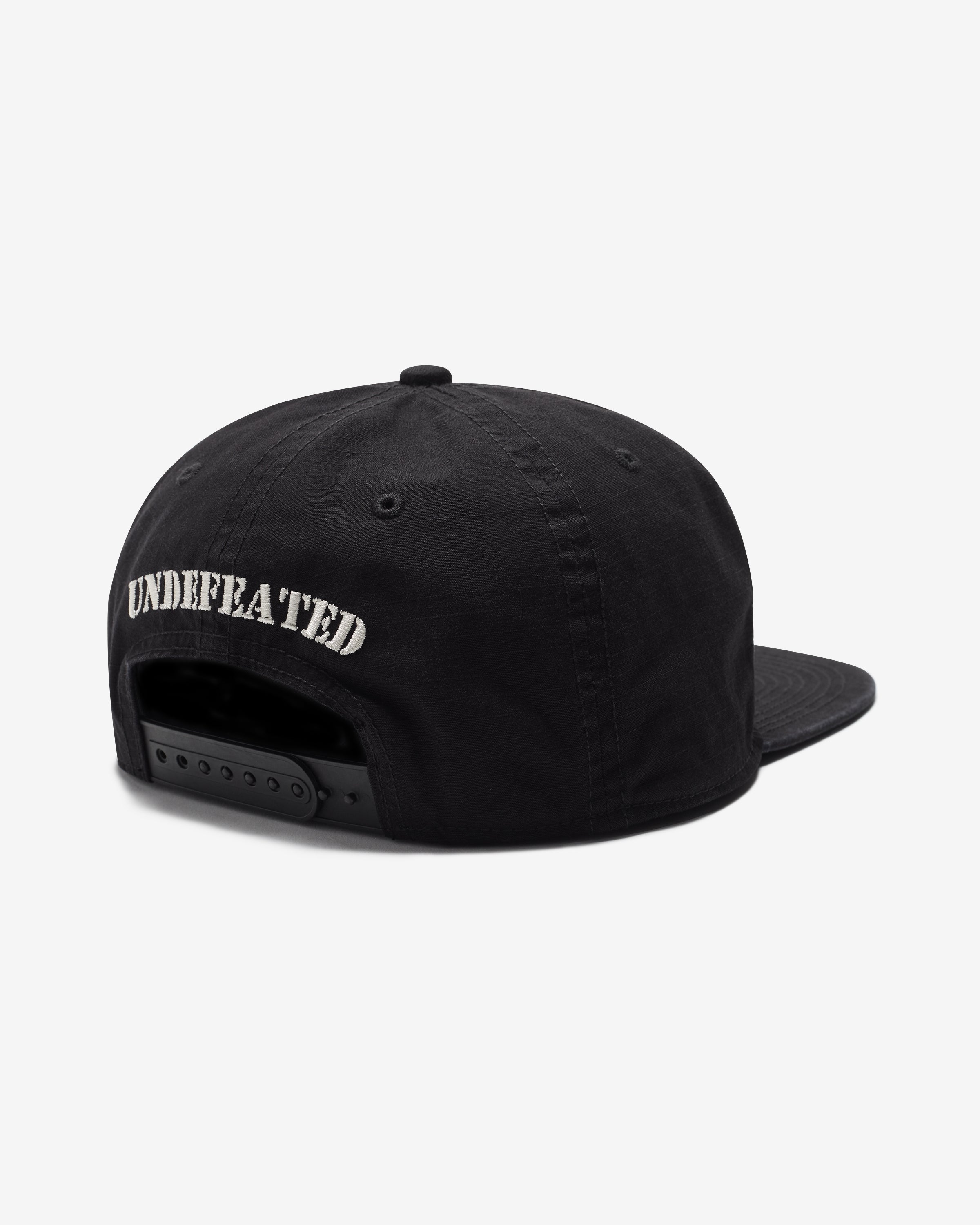 UNDEFEATED SLOUCHY 5 PANEL SNAPBACK - BLACK