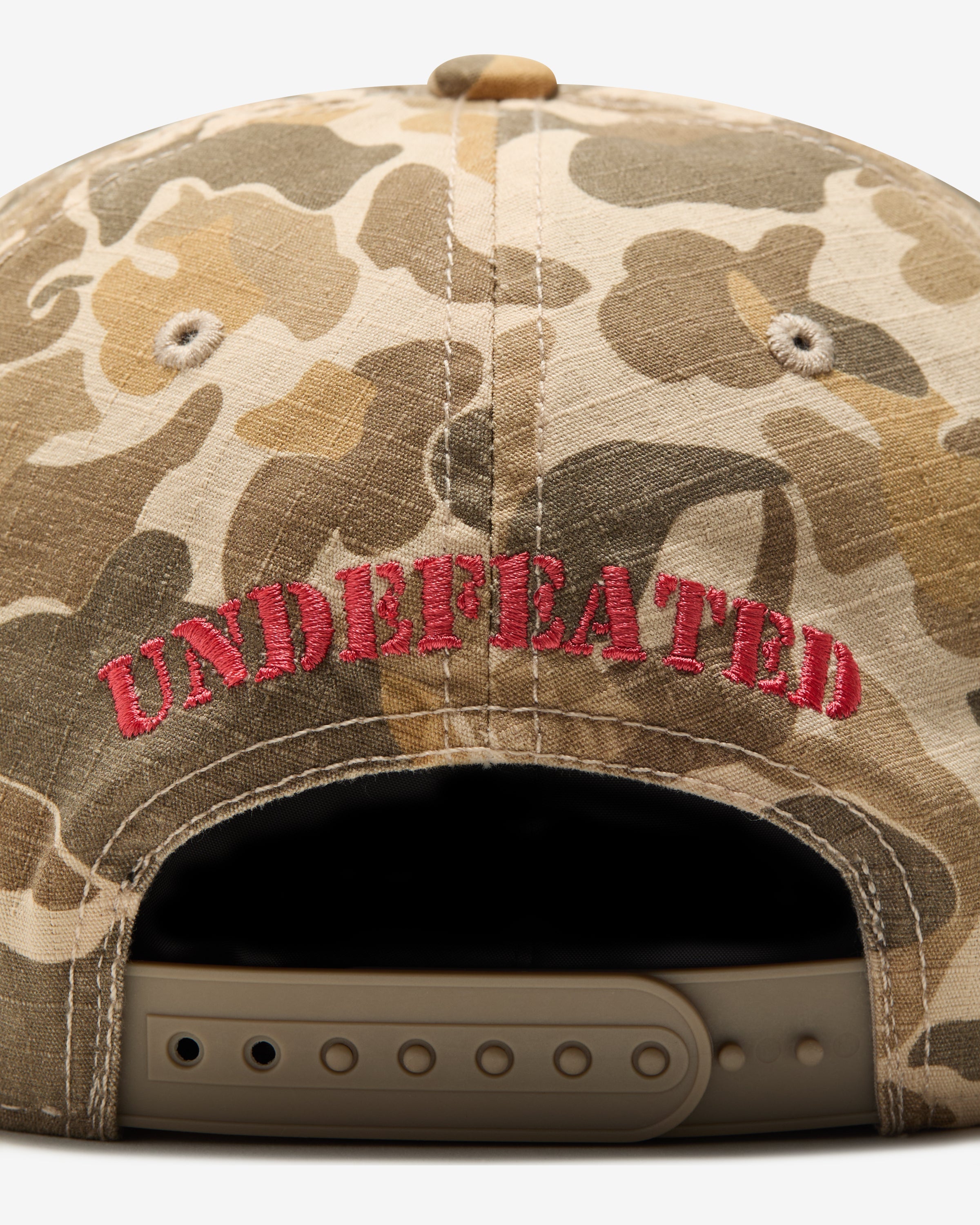 UNDEFEATED SLOUCHY 5 PANEL SNAPBACK - DESERT DUCK CAMO