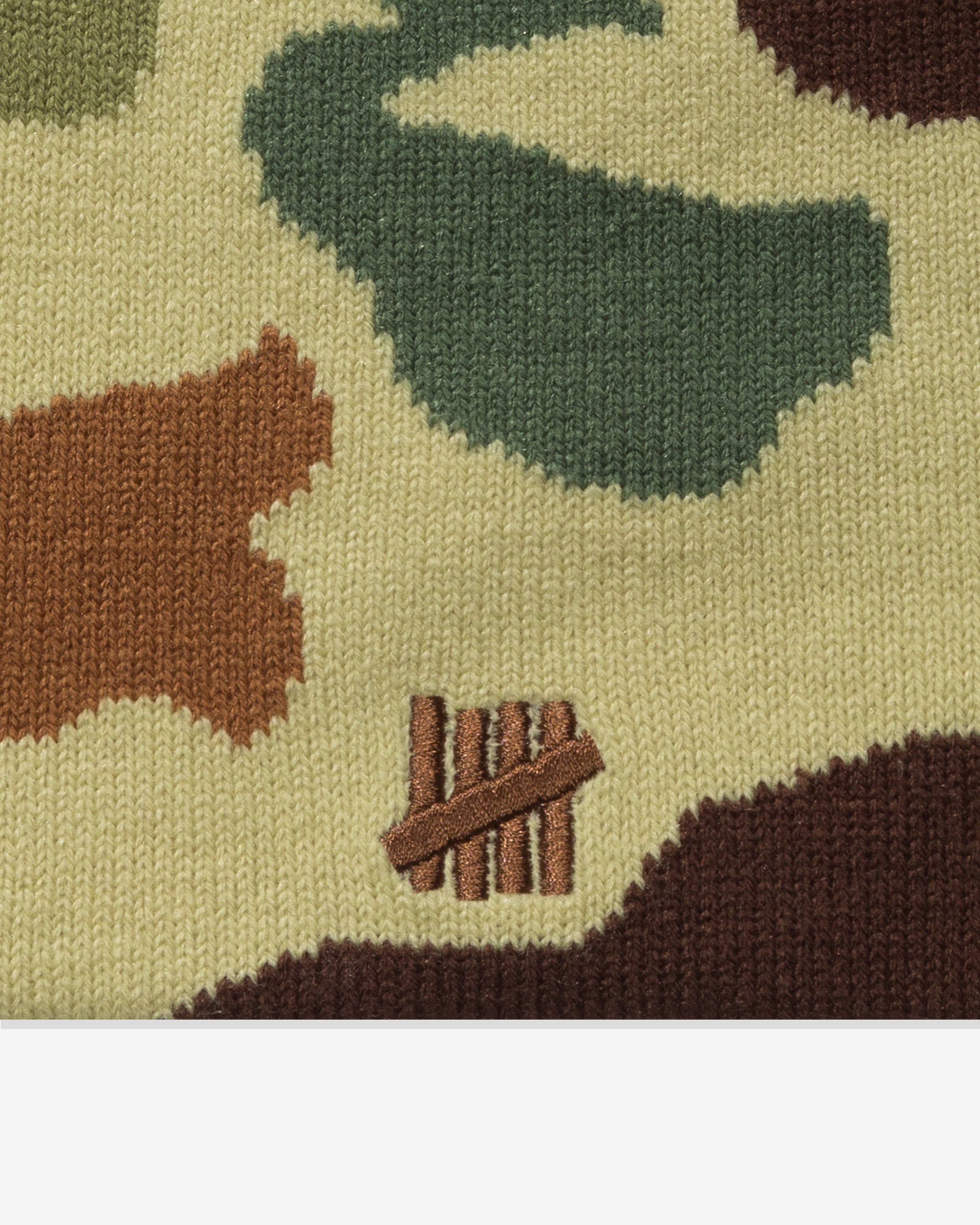 UNDEFEATED TOKE REVERSIBLE BEANIE - CAMO -