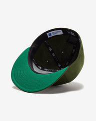 UNDEFEATED X NE CLASSIC ICON FITTED - OLIVE