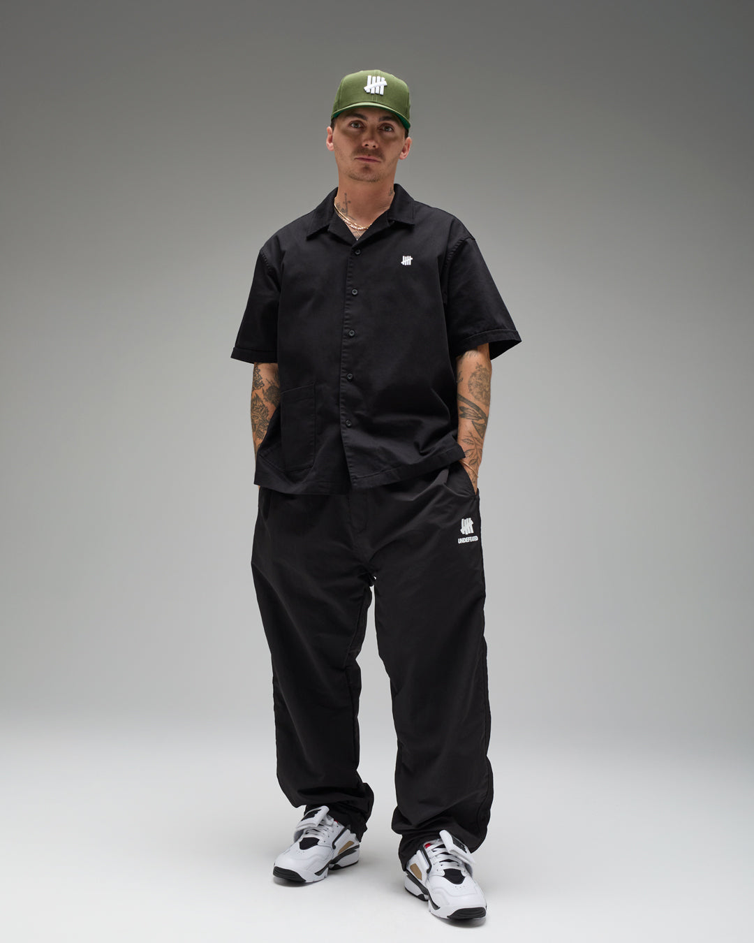 UNDEFEATED X NE CLASSIC ICON FITTED - OLIVE
