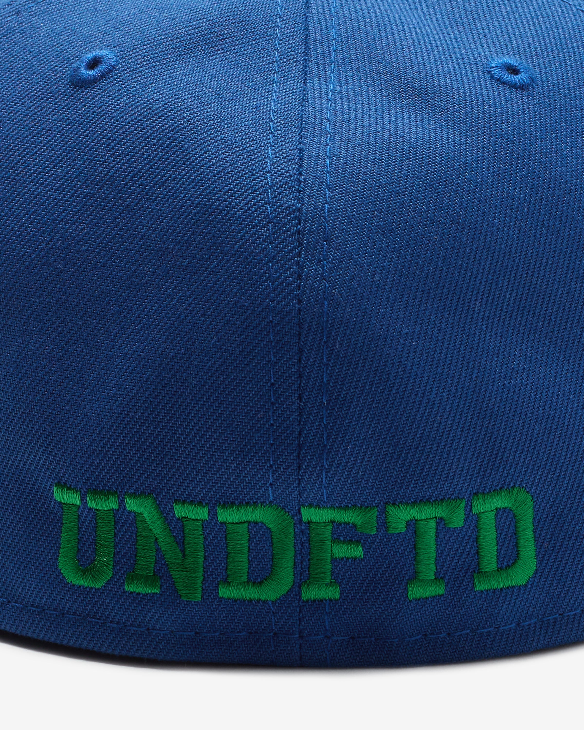 UNDEFEATED X NE CLASSIC ICON FITTED - NAVY
