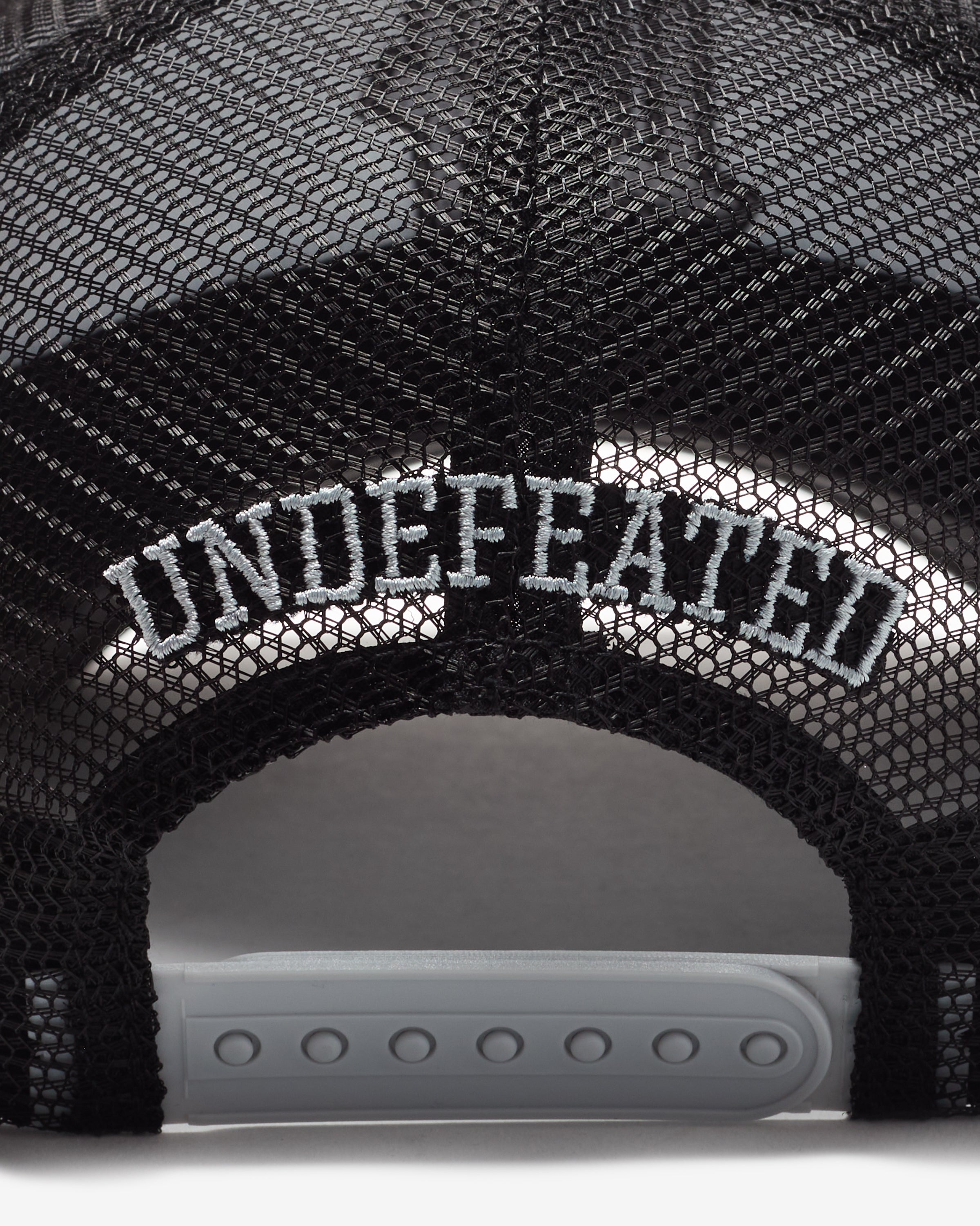 UNDEFEATED ICON TRUCKER - BLACK/GREY