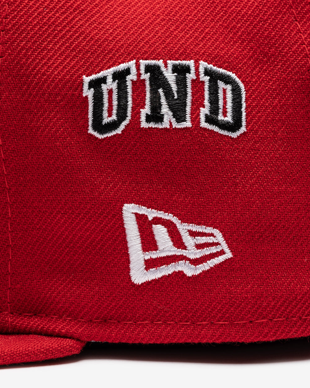 UNDEFEATED X NE X MLB FITTED - CINCINNATI REDS -