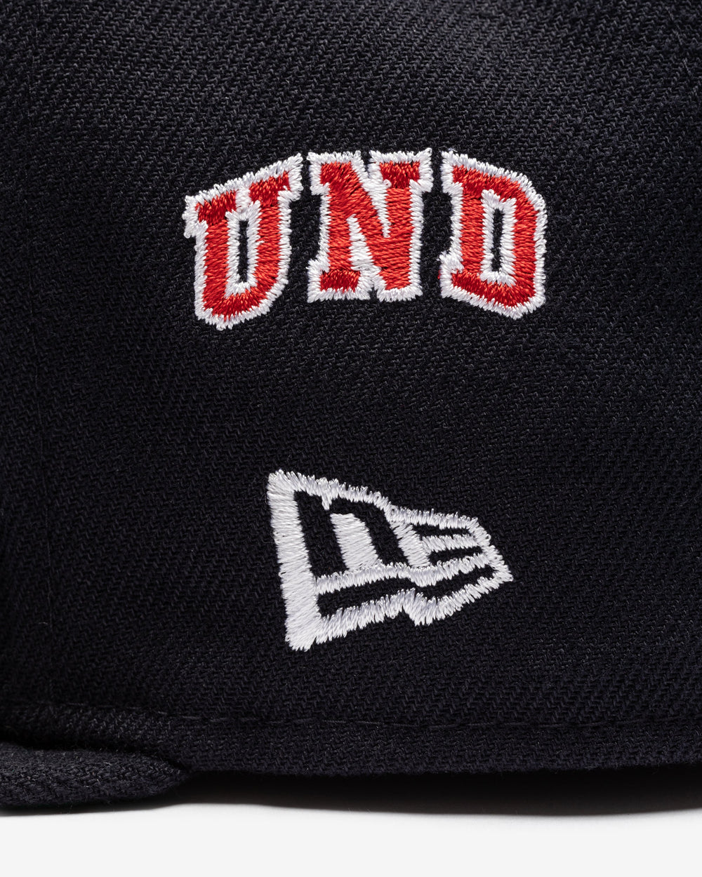 UNDEFEATED X NE X MLB FITTED - CLEVELAND INDIANS -