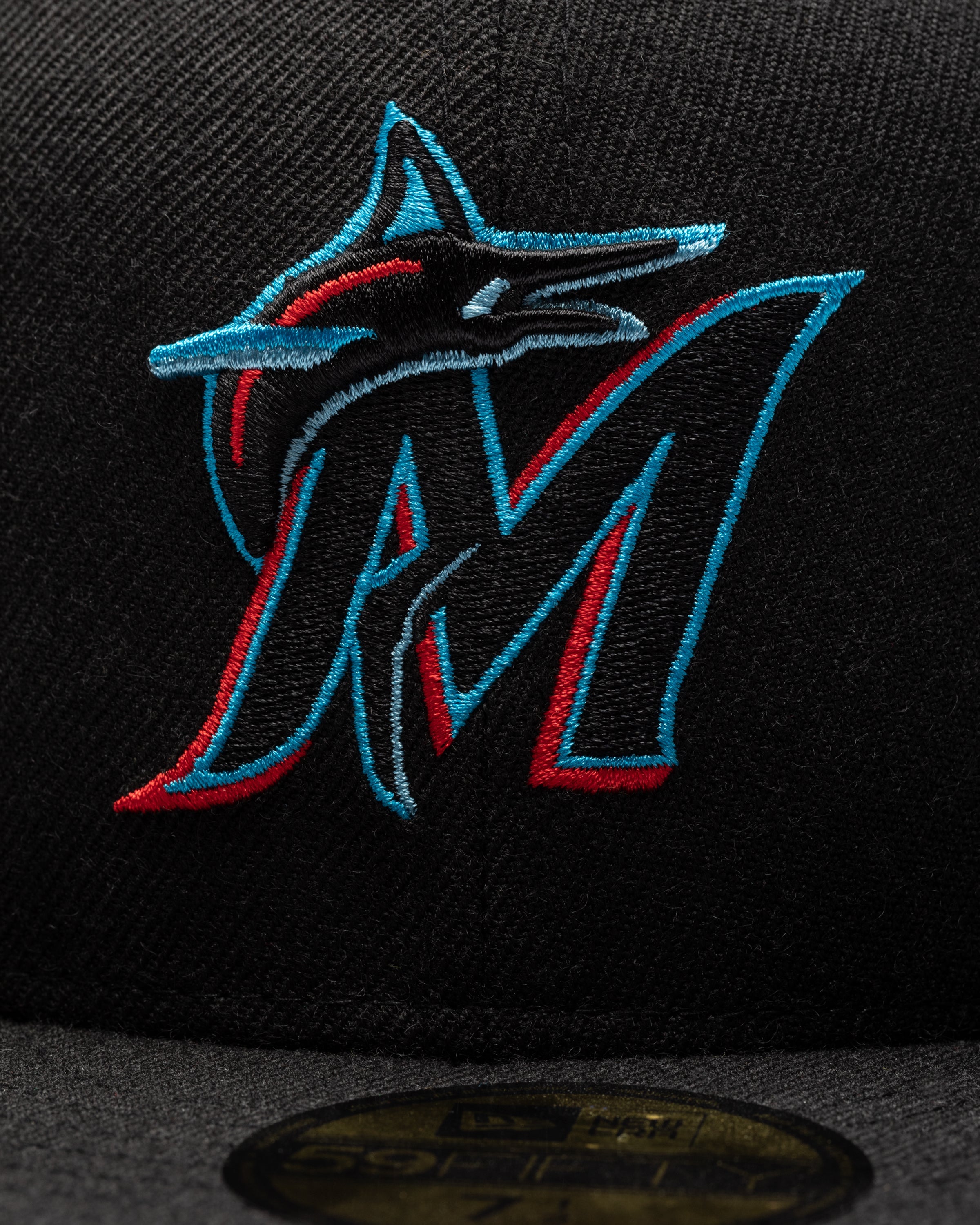 UNDEFEATED X NE X MLB FITTED - MIAMI MARLINS -