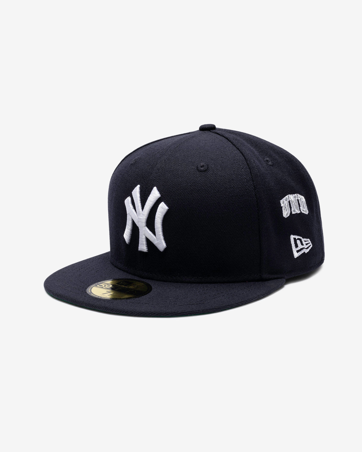 UNDEFEATED X NE X MLB FITTED - NEW YORK YANKEES -