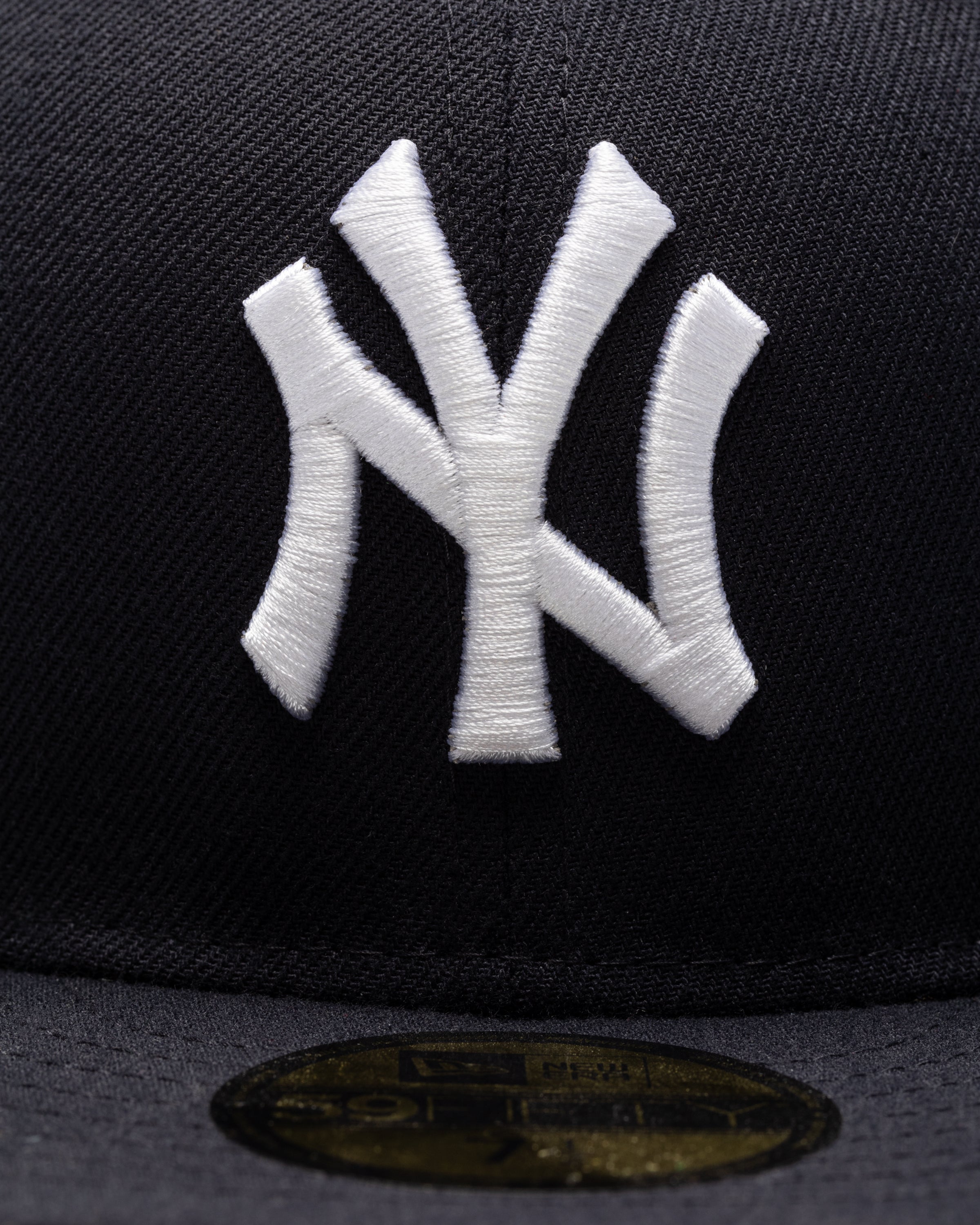 UNDEFEATED X NE X MLB FITTED - NEW YORK YANKEES -
