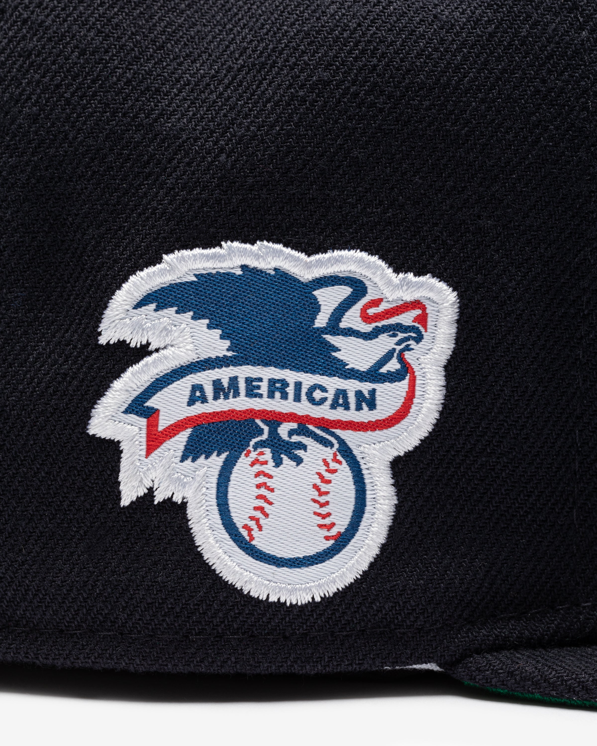 UNDEFEATED X NE X MLB FITTED - NEW YORK YANKEES -