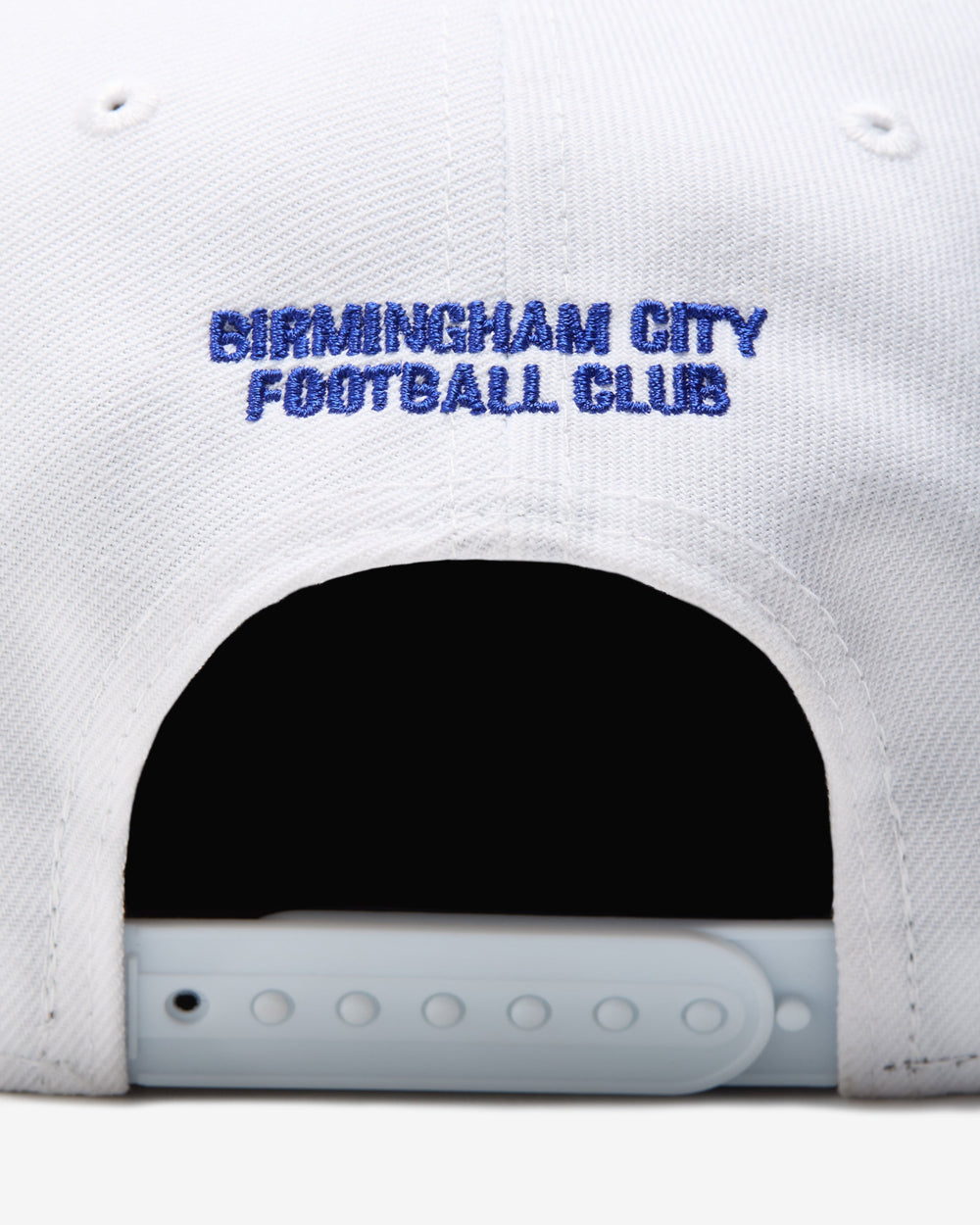 UNDEFEATED X BCFC NE TEAM SNAPBACK - WHITE