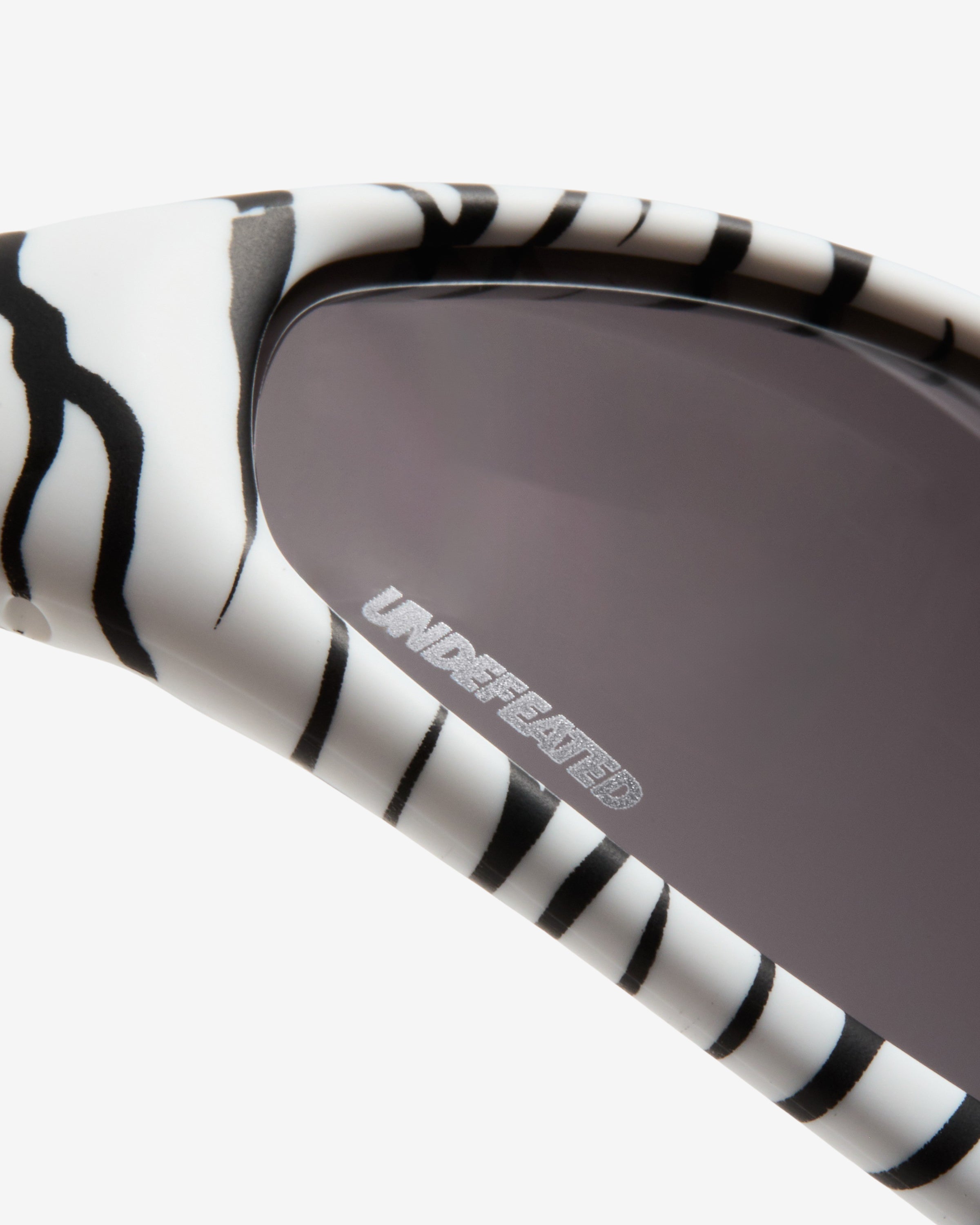 UNDEFEATED X OAKLEY STRAIGHT JACKET 99 - BENGAL -