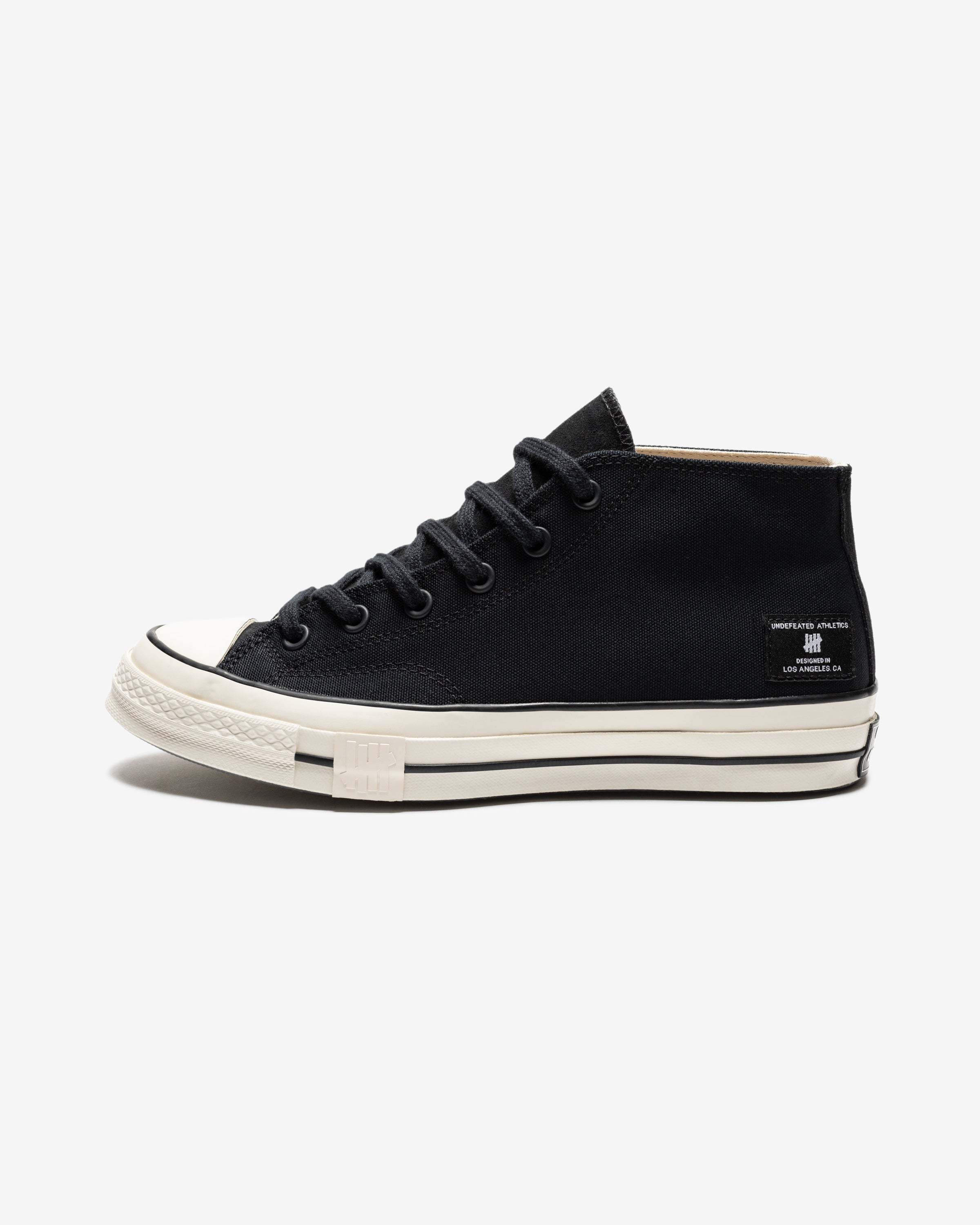 UNDEFEATED X CONVERSE CHUCK 70 MID- BLACK/ NATURALIVORY -