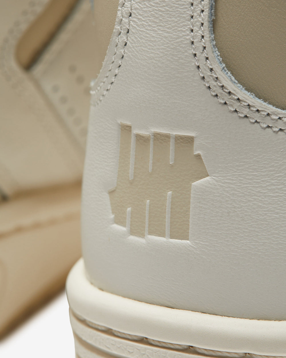UNDEFEATED X CONVERSE WEAPON MID - VINTAGEWHITE/ CASTLE -