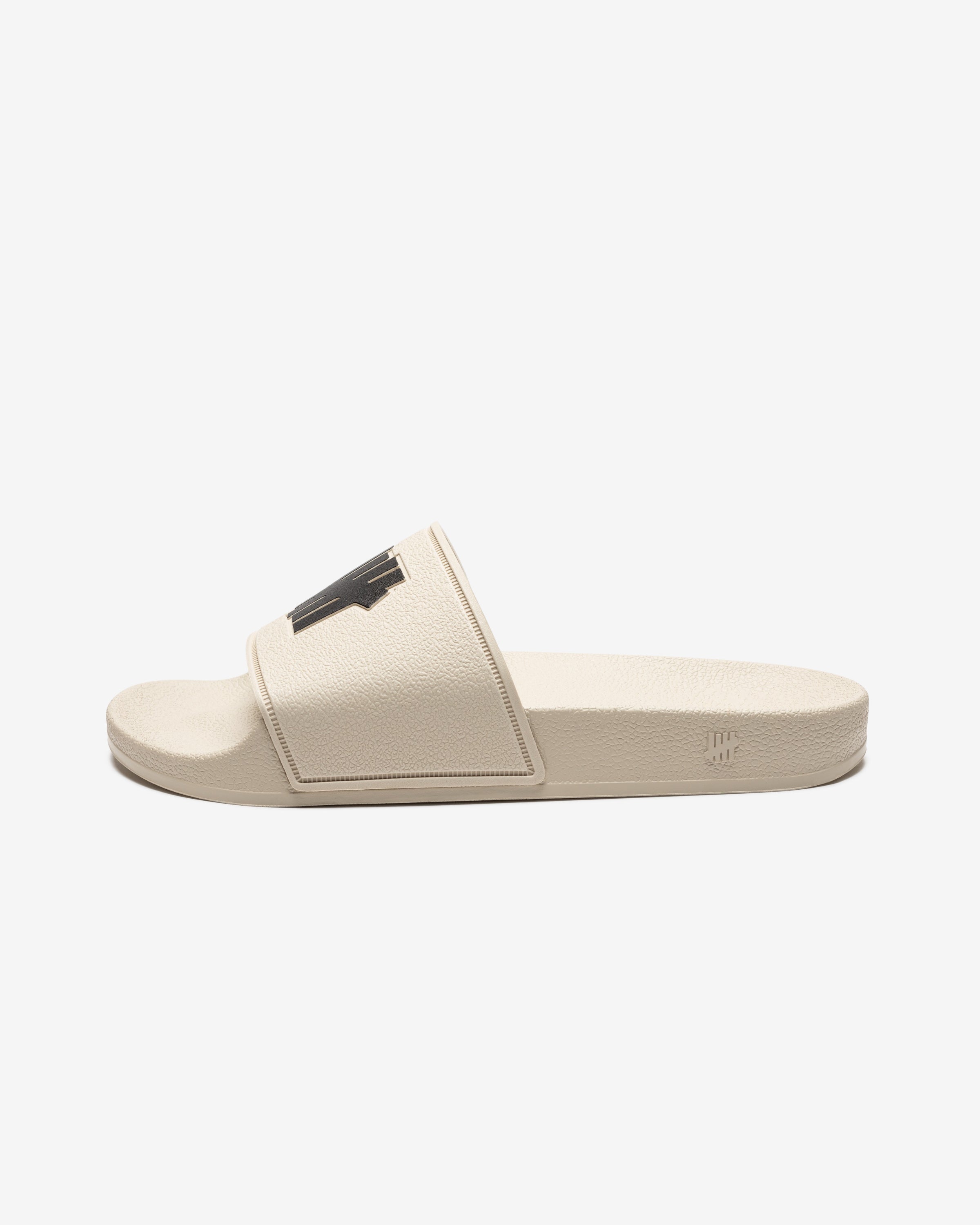 UNDEFEATED ICON CLASSIC SLIDE - BONE/BLACK