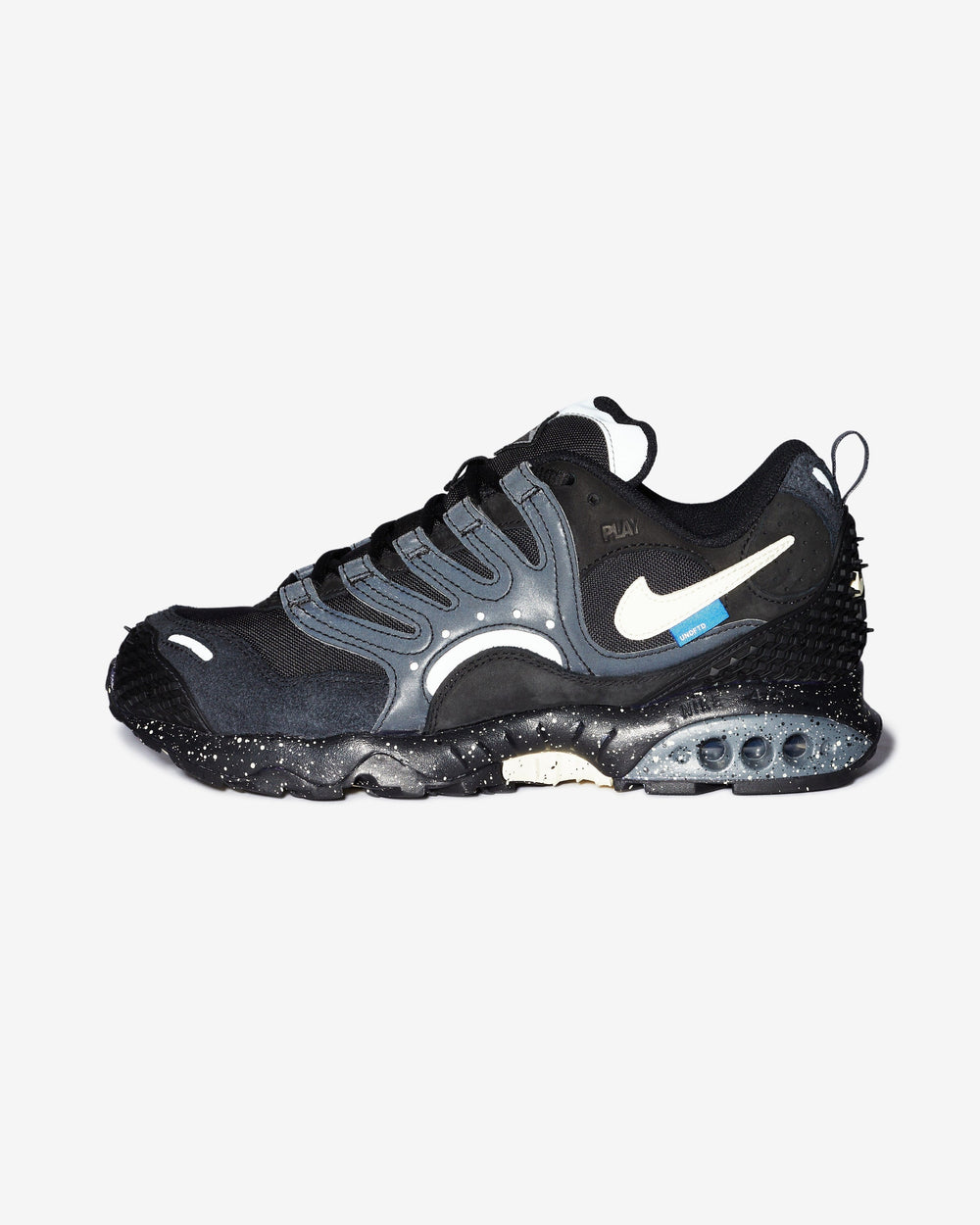 UNDEFEATED X NIKE AIR TERRA HUMARA - BLACK/ COCONUTMILK -