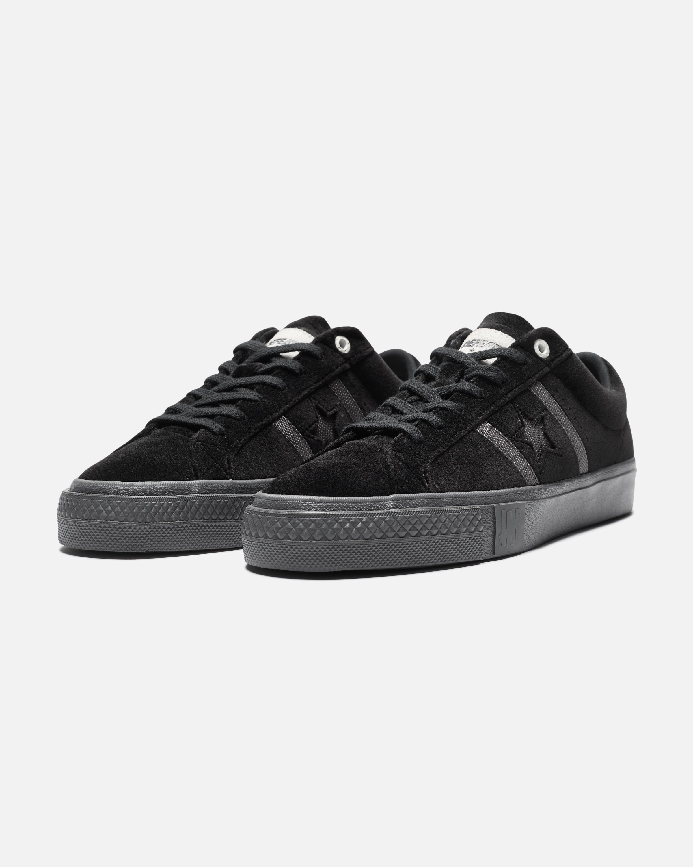 UNDEFEATED X CONVERSE ONE STAR ACADEMY PRO OX - BLACK -