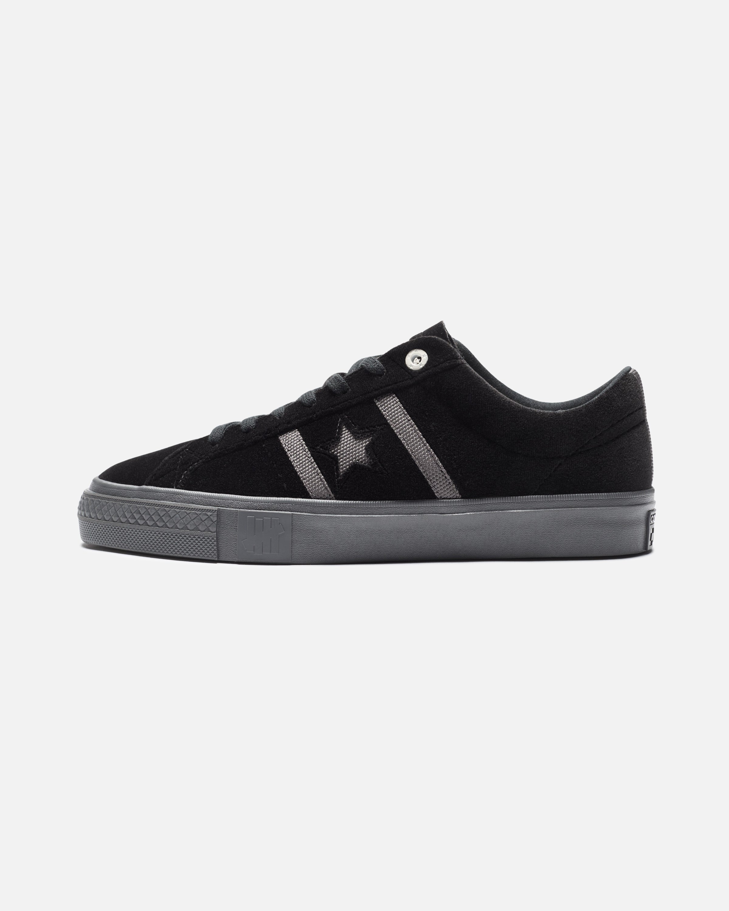 UNDEFEATED X CONVERSE ONE STAR ACADEMY PRO OX - BLACK -