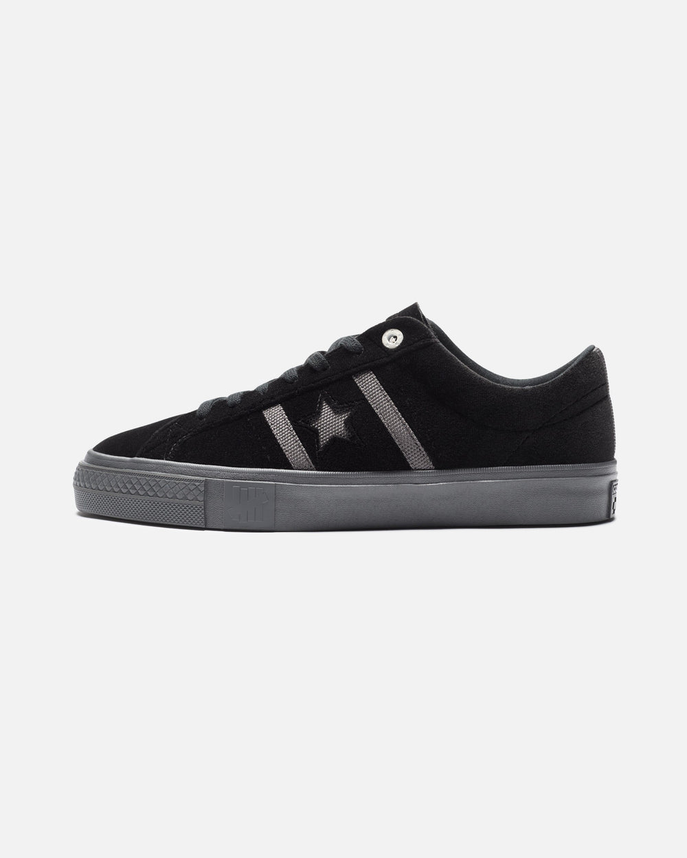 UNDEFEATED X CONVERSE ONE STAR ACADEMY PRO OX - BLACK -