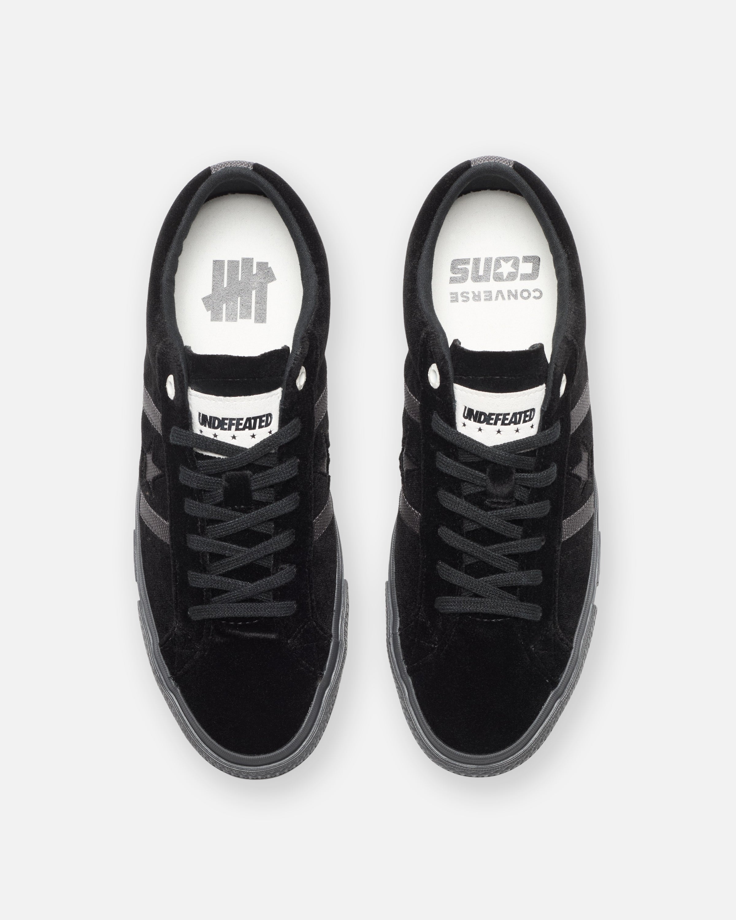 UNDEFEATED X CONVERSE ONE STAR ACADEMY PRO OX - BLACK -