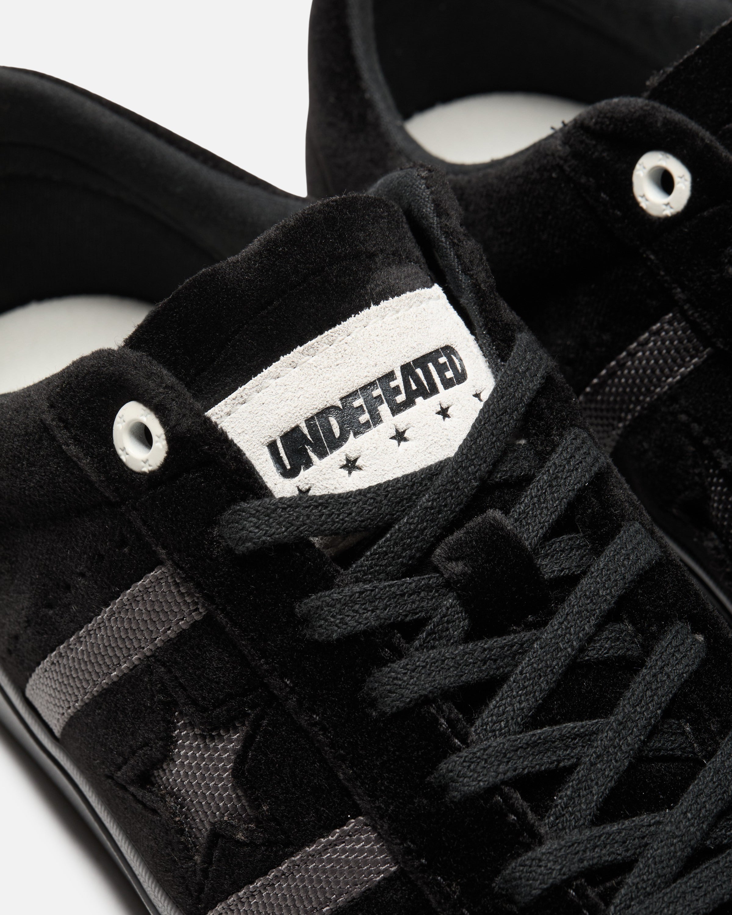 UNDEFEATED X CONVERSE ONE STAR ACADEMY PRO OX - BLACK -