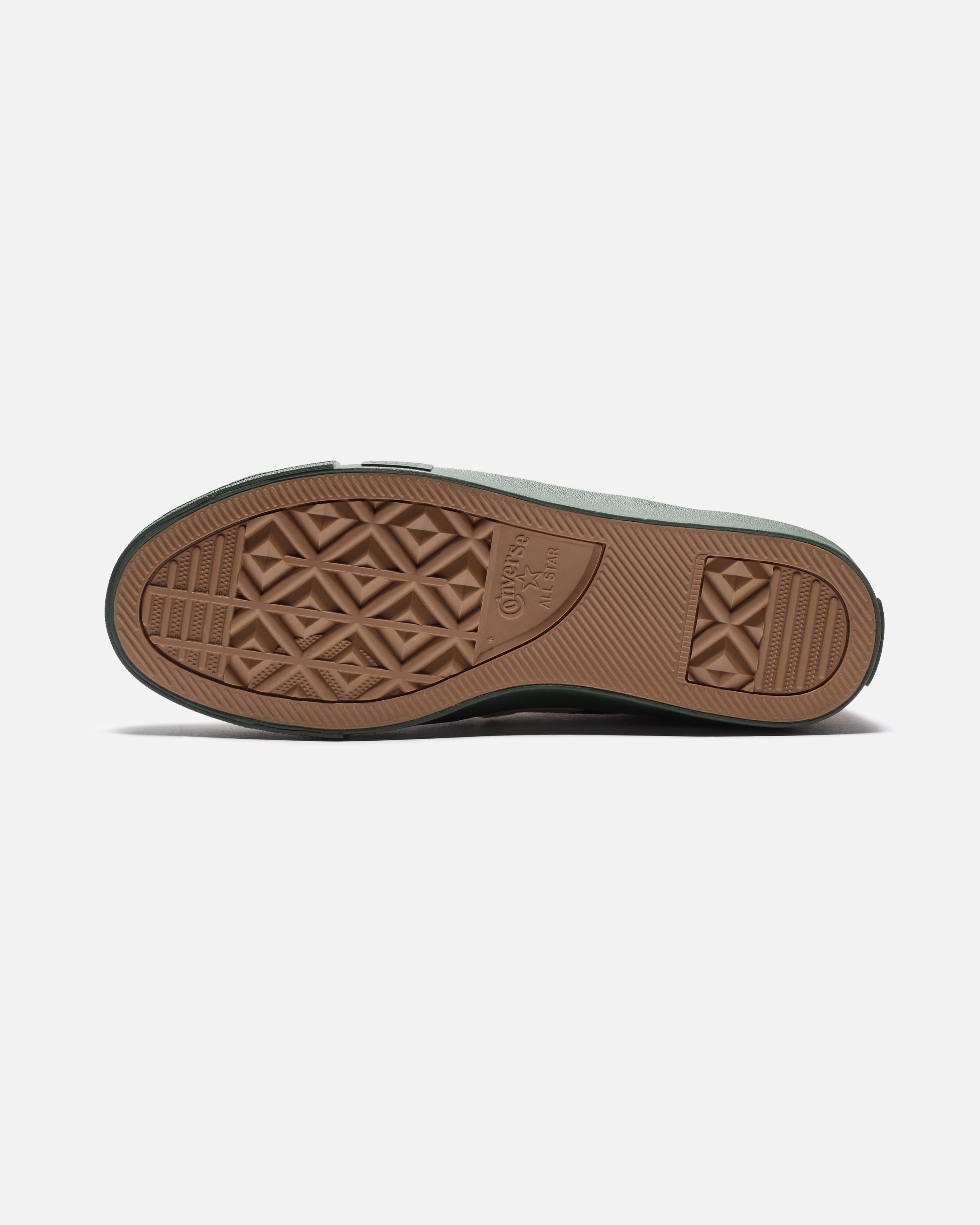 UNDEFEATED X CONVERSE ONE STAR ACADEMY PRO OX - BROWN -